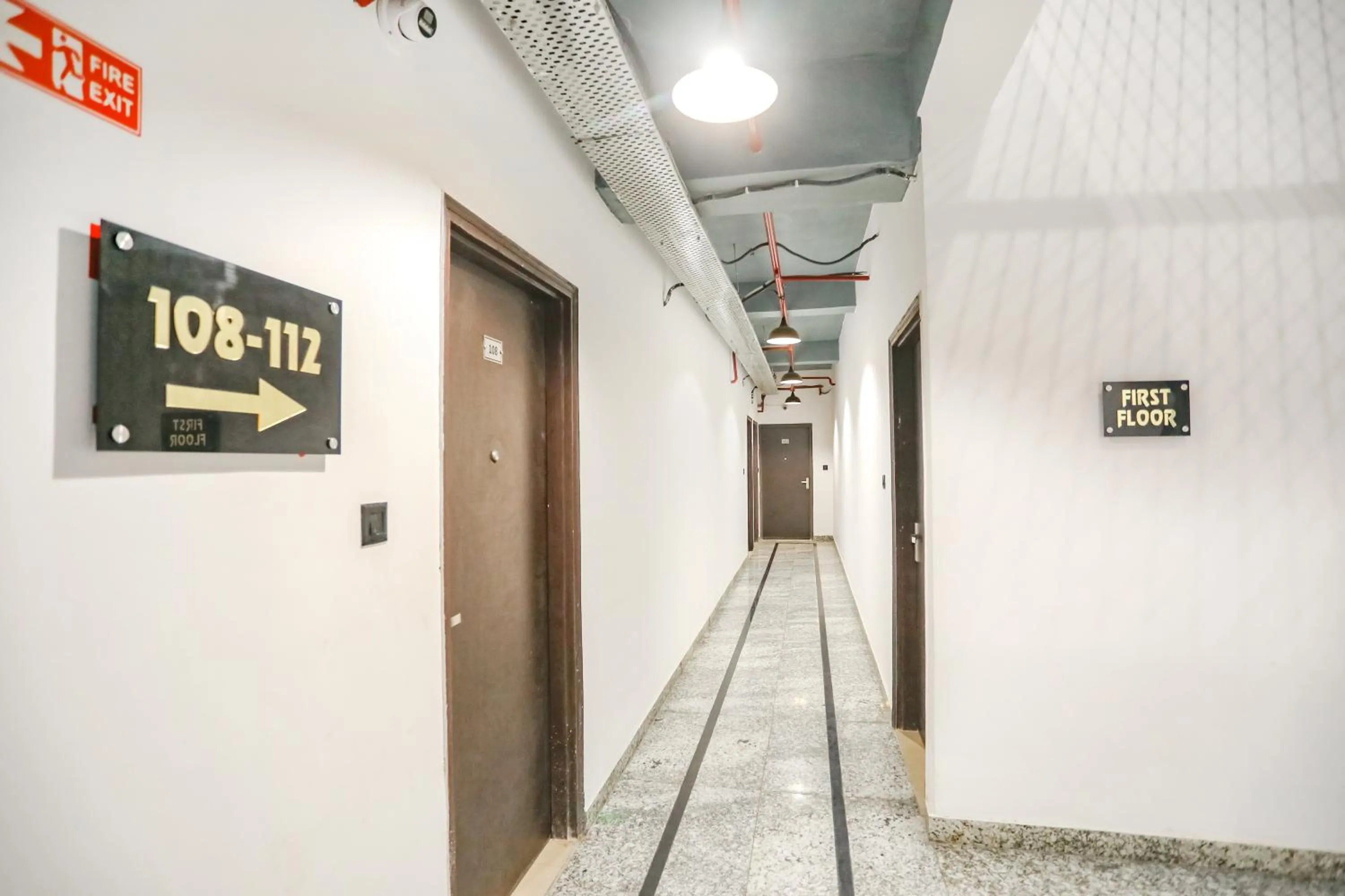 Lobby or reception in FabHotel Rasa Arcade