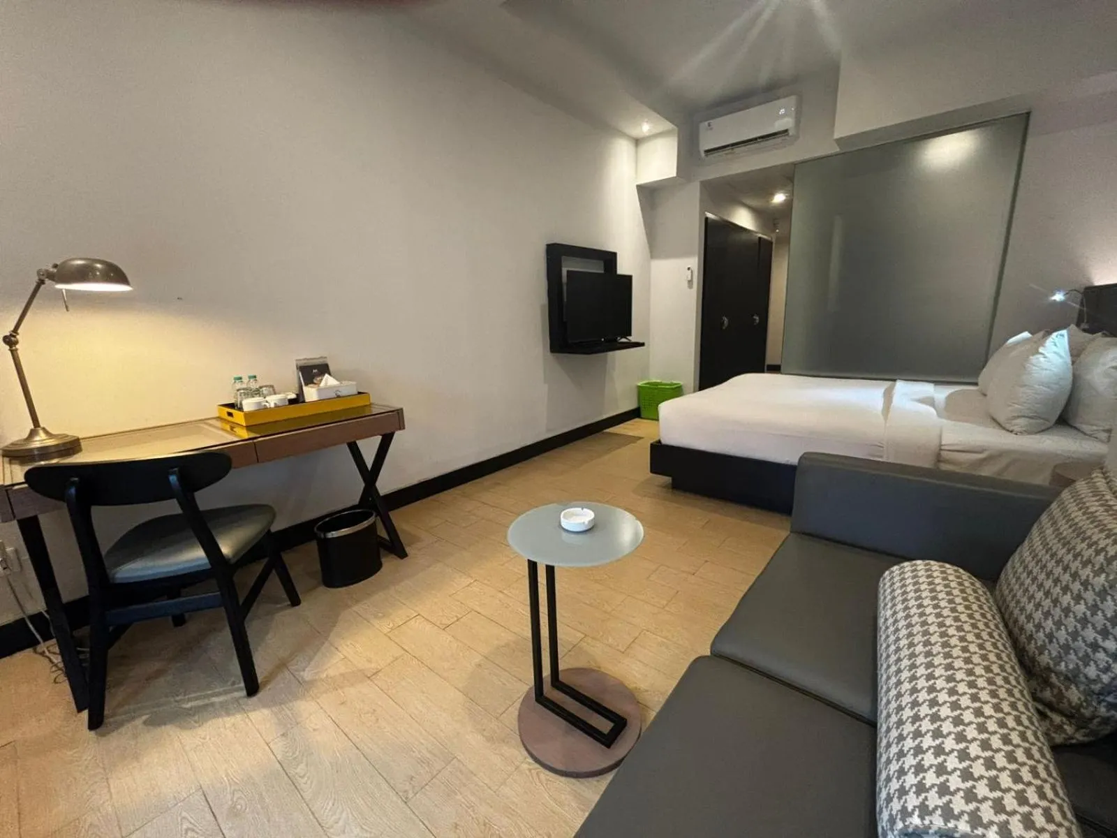 Bed in Lemansion Senopati