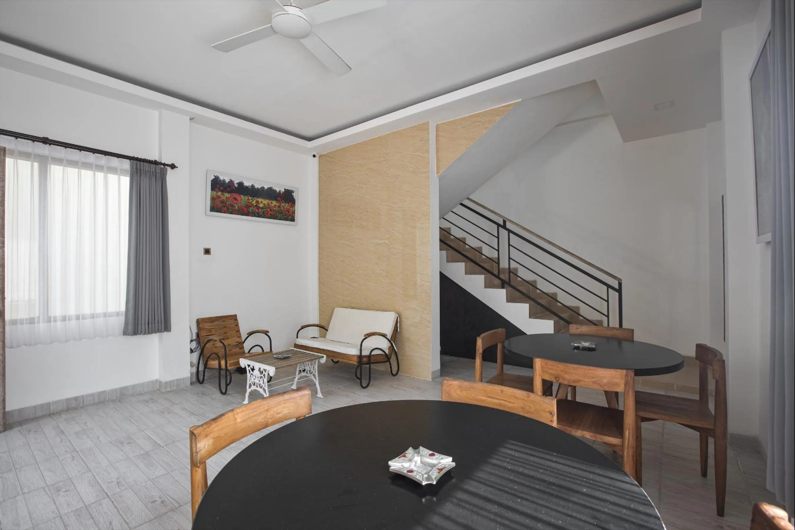 Communal lounge/ TV room in ImahBC Surfcamp