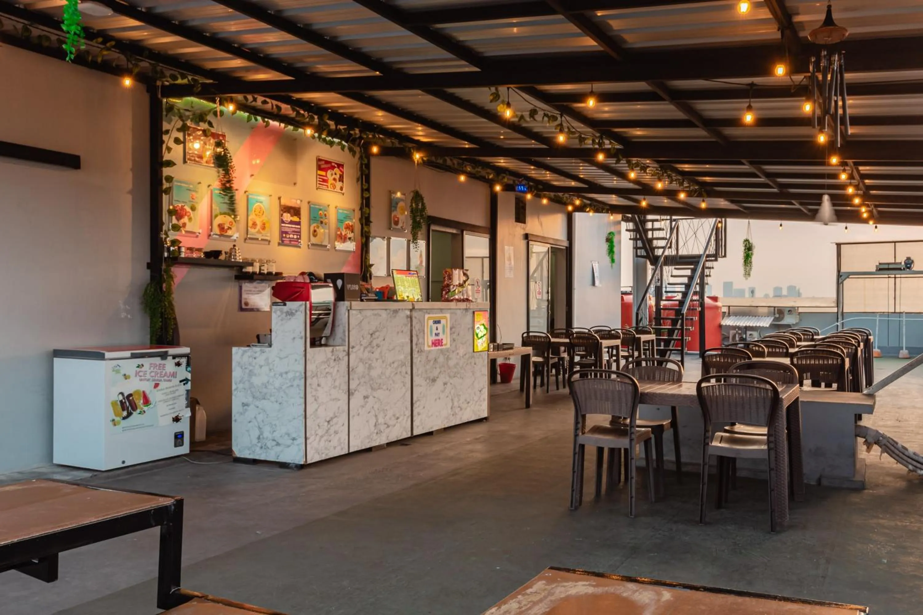 Restaurant/places to eat in Monggo Mampir Tanjung Duren By Reccoma