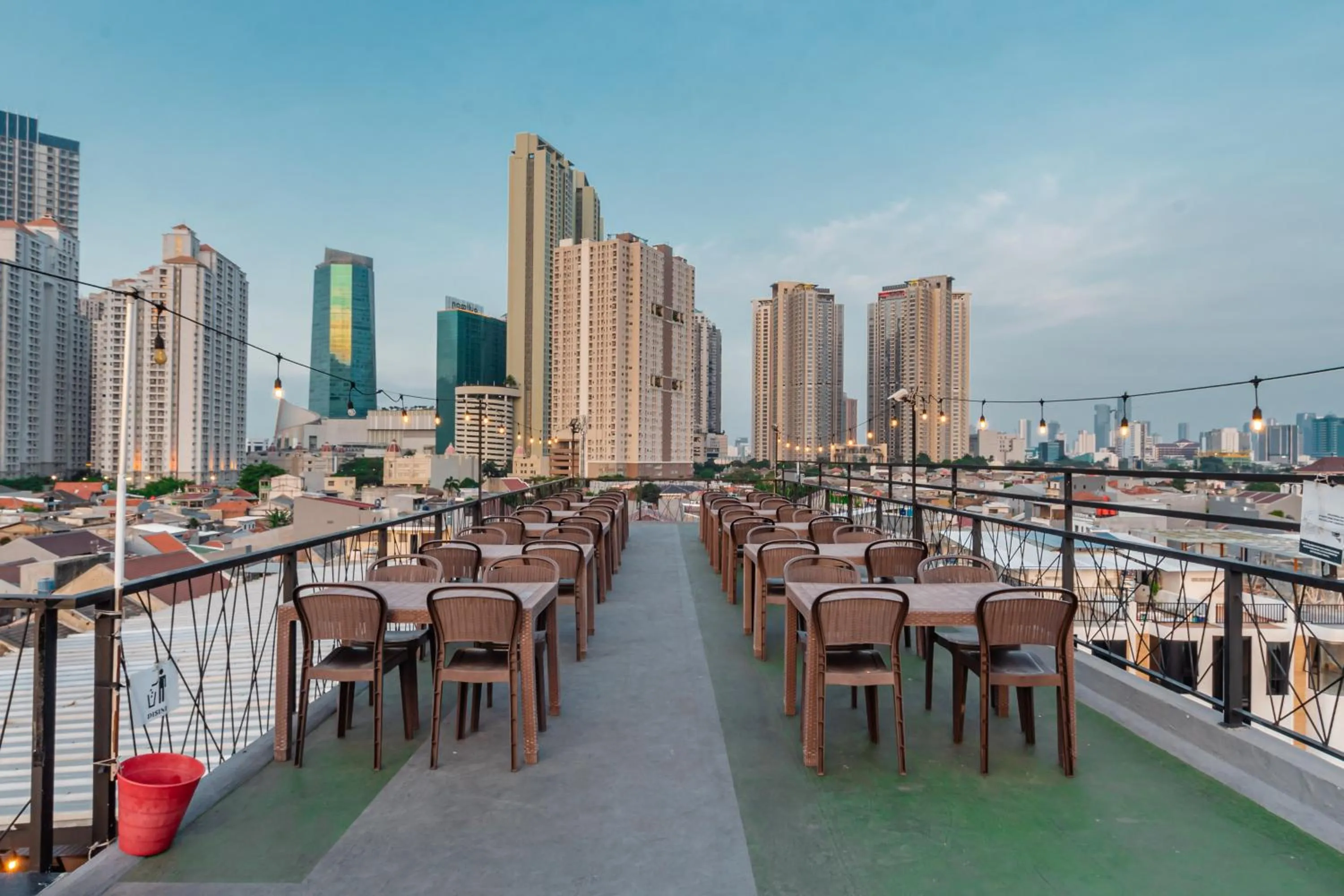 Restaurant/places to eat in Monggo Mampir Tanjung Duren By Reccoma