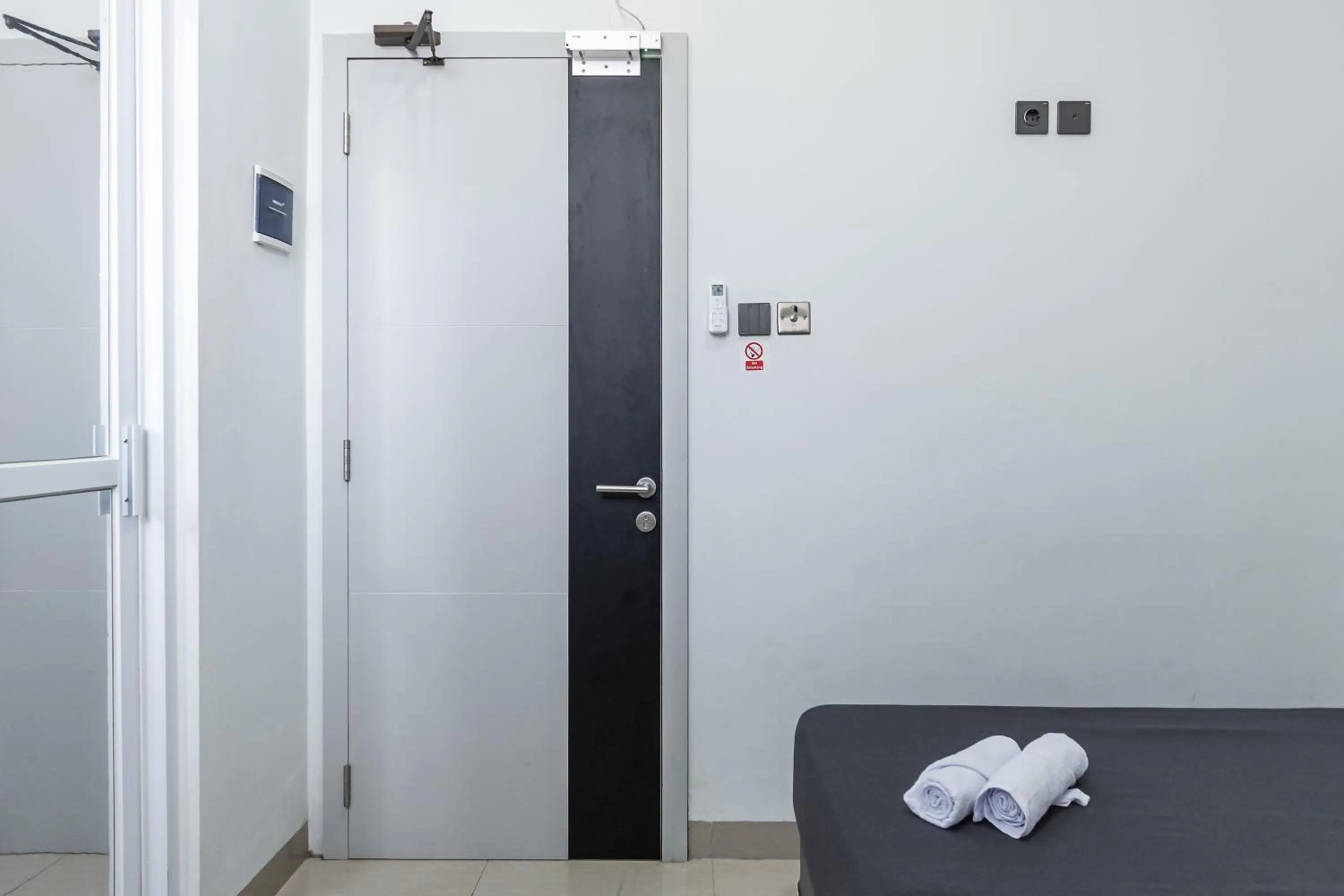 Bed in Monggo Mampir Tanjung Duren By Reccoma