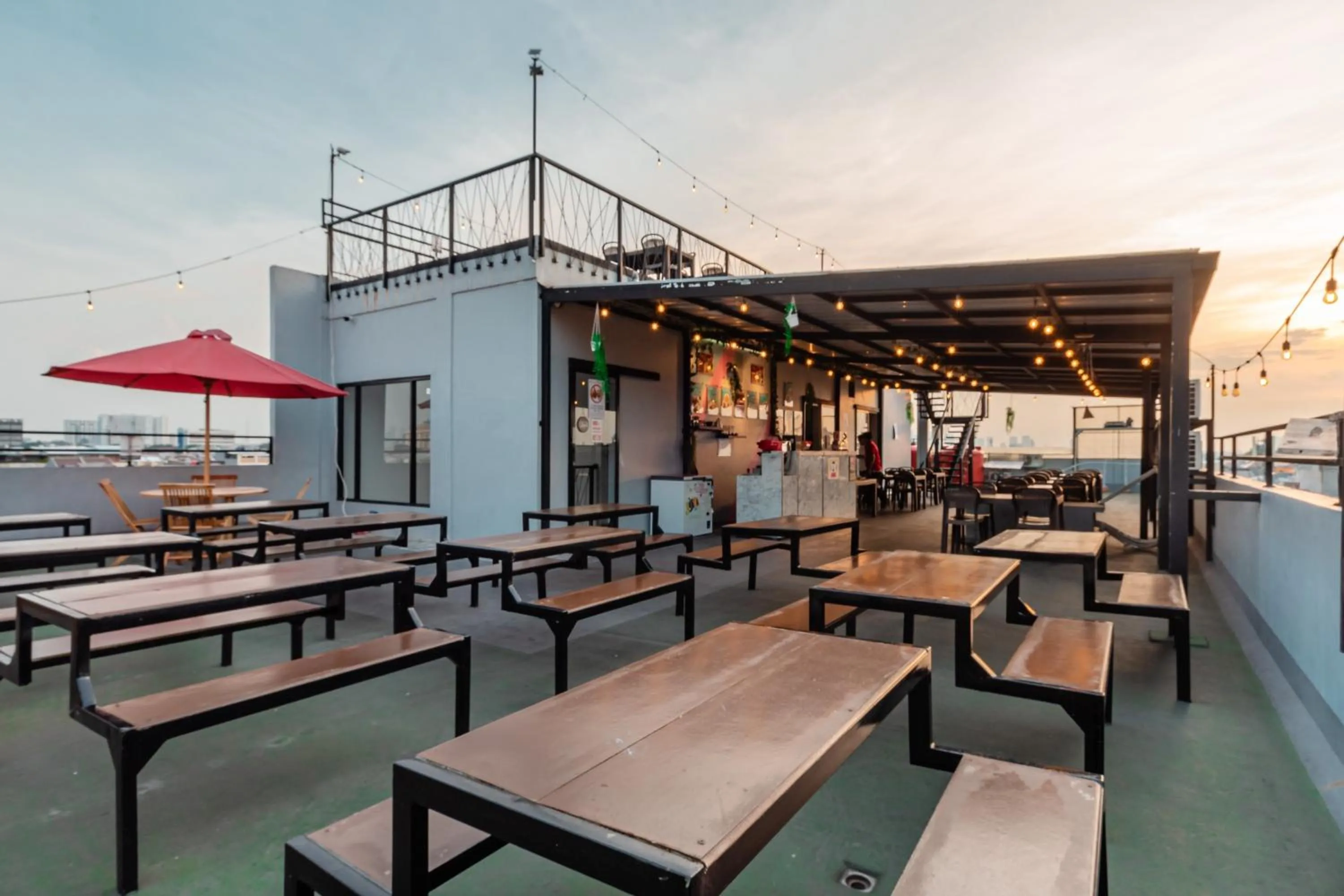 Restaurant/places to eat in Monggo Mampir Tanjung Duren By Reccoma