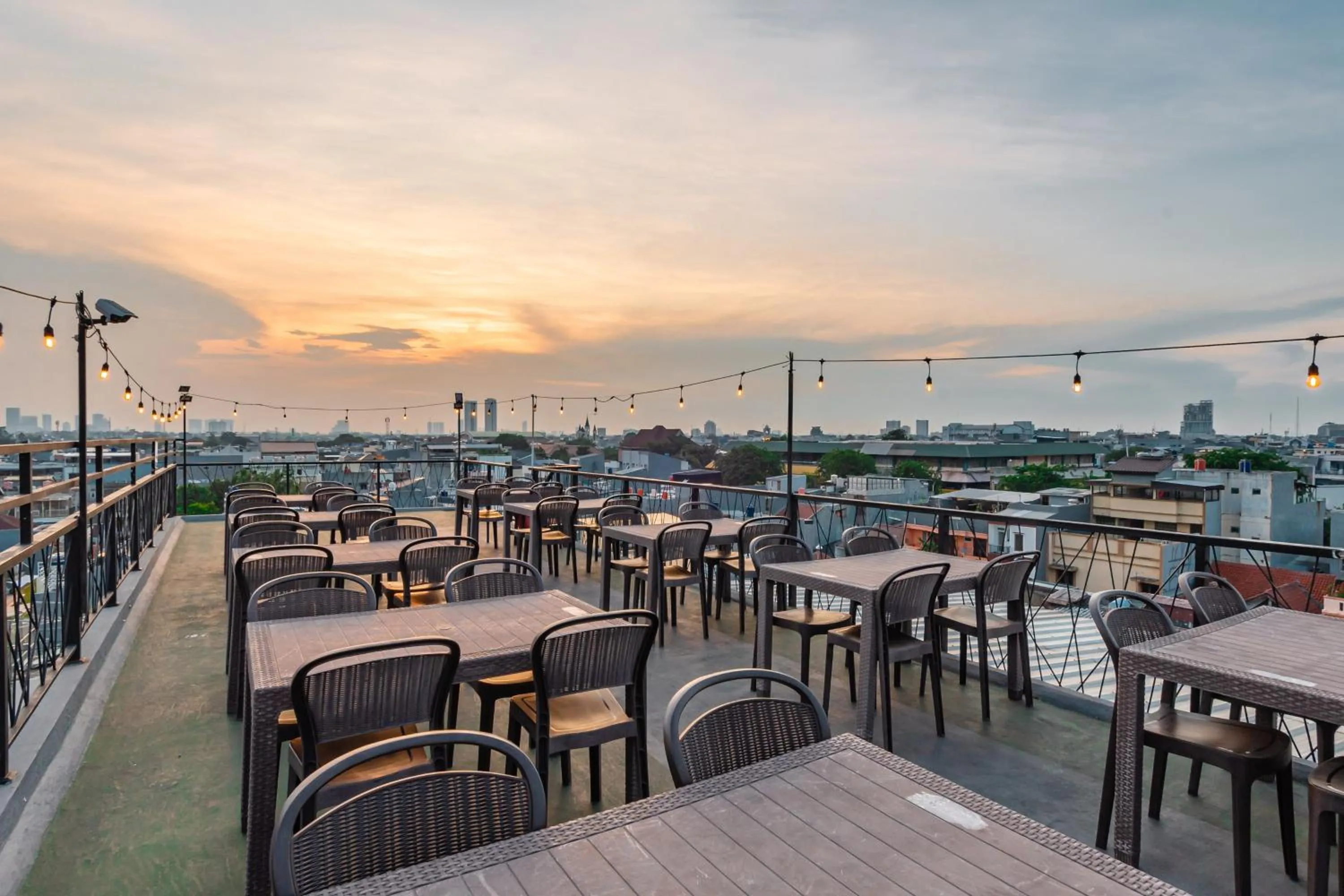 Restaurant/places to eat in Monggo Mampir Tanjung Duren By Reccoma