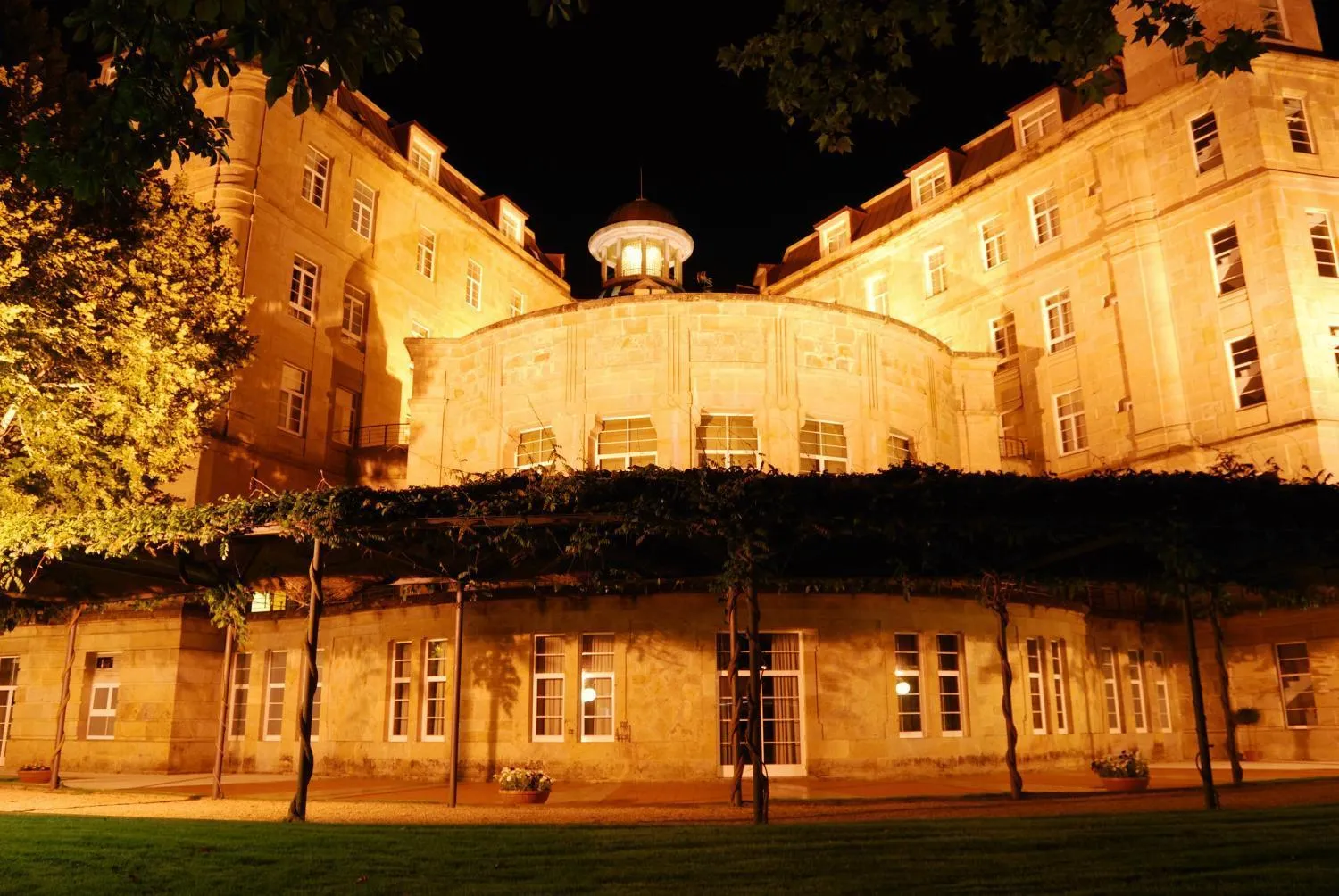 Property building in Balneario de Mondariz