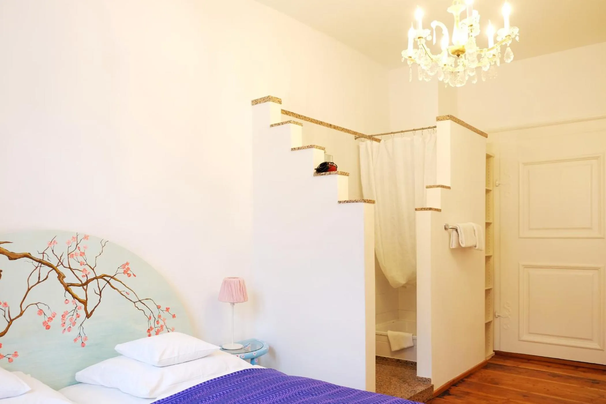 Bathroom, Bed in Hotel Maurerhansl