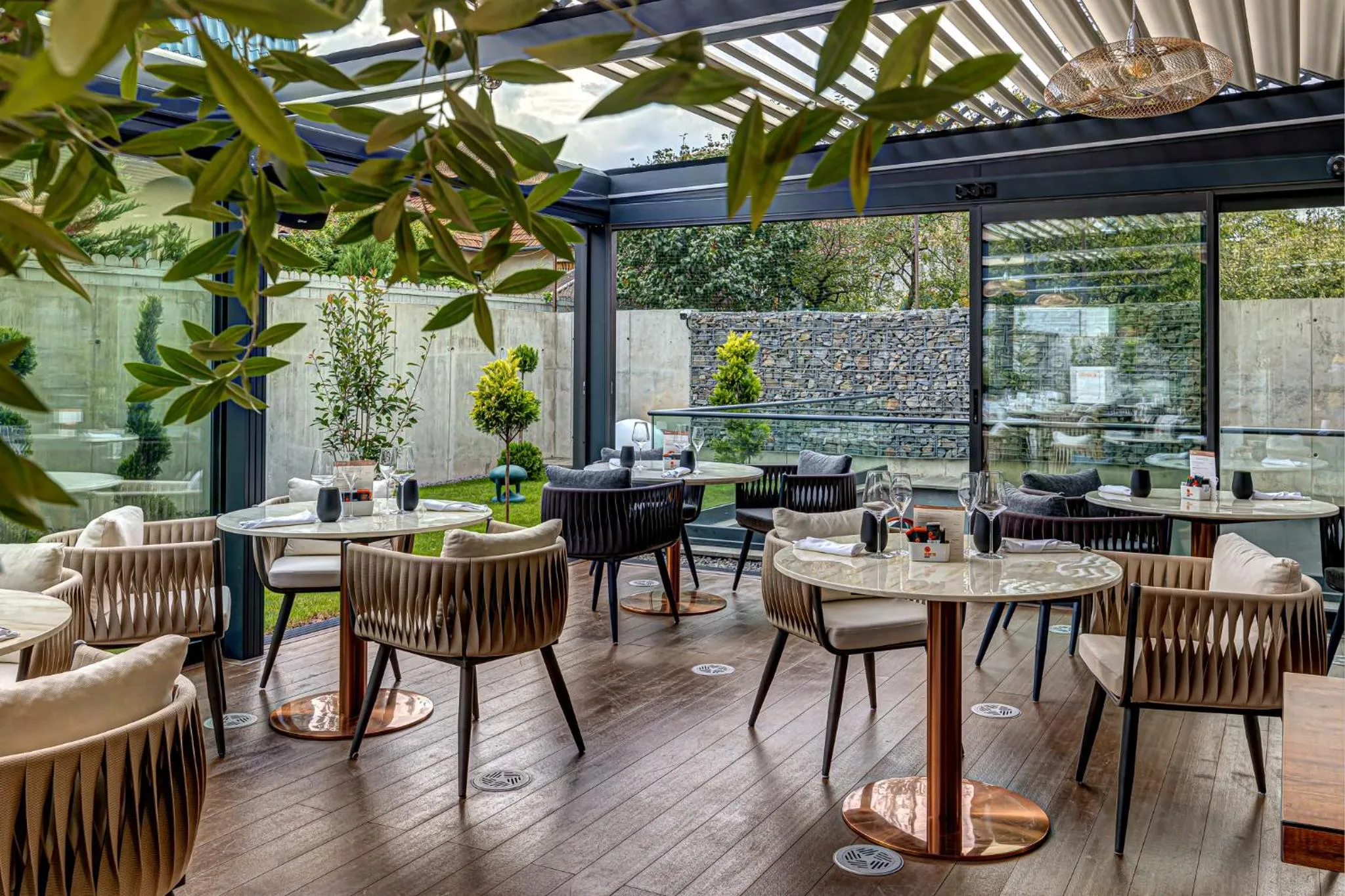 Restaurant/places to eat in Hotel Vibre