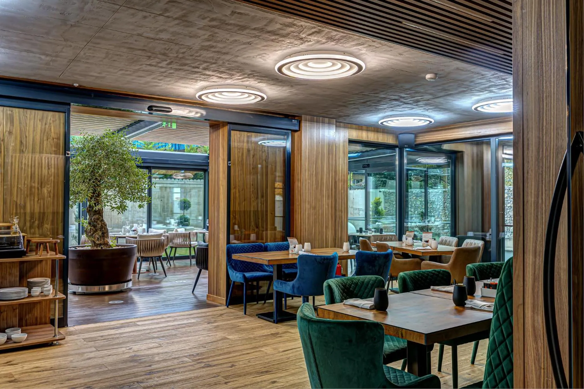 Restaurant/places to eat in Hotel Vibre