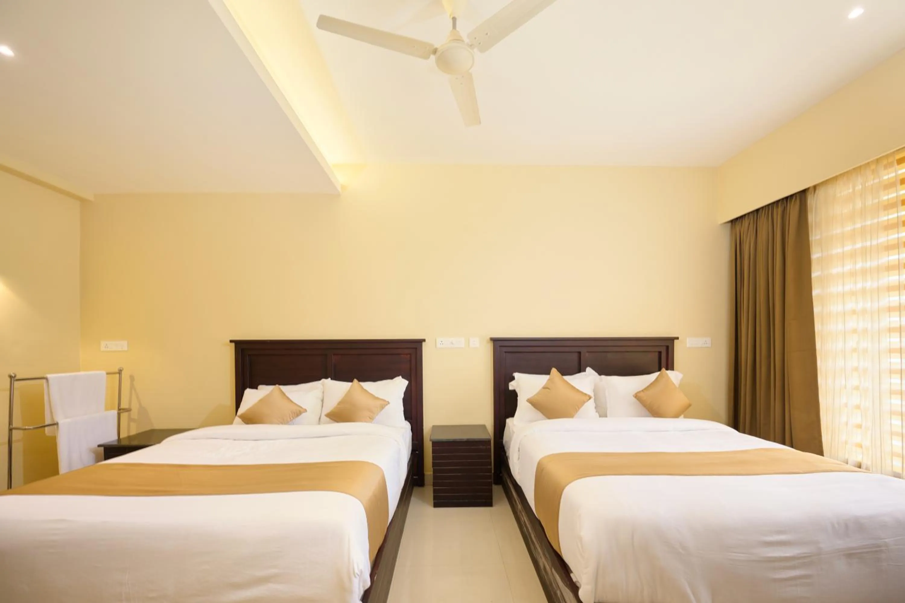 Bed in Thekkady Gavi Suites