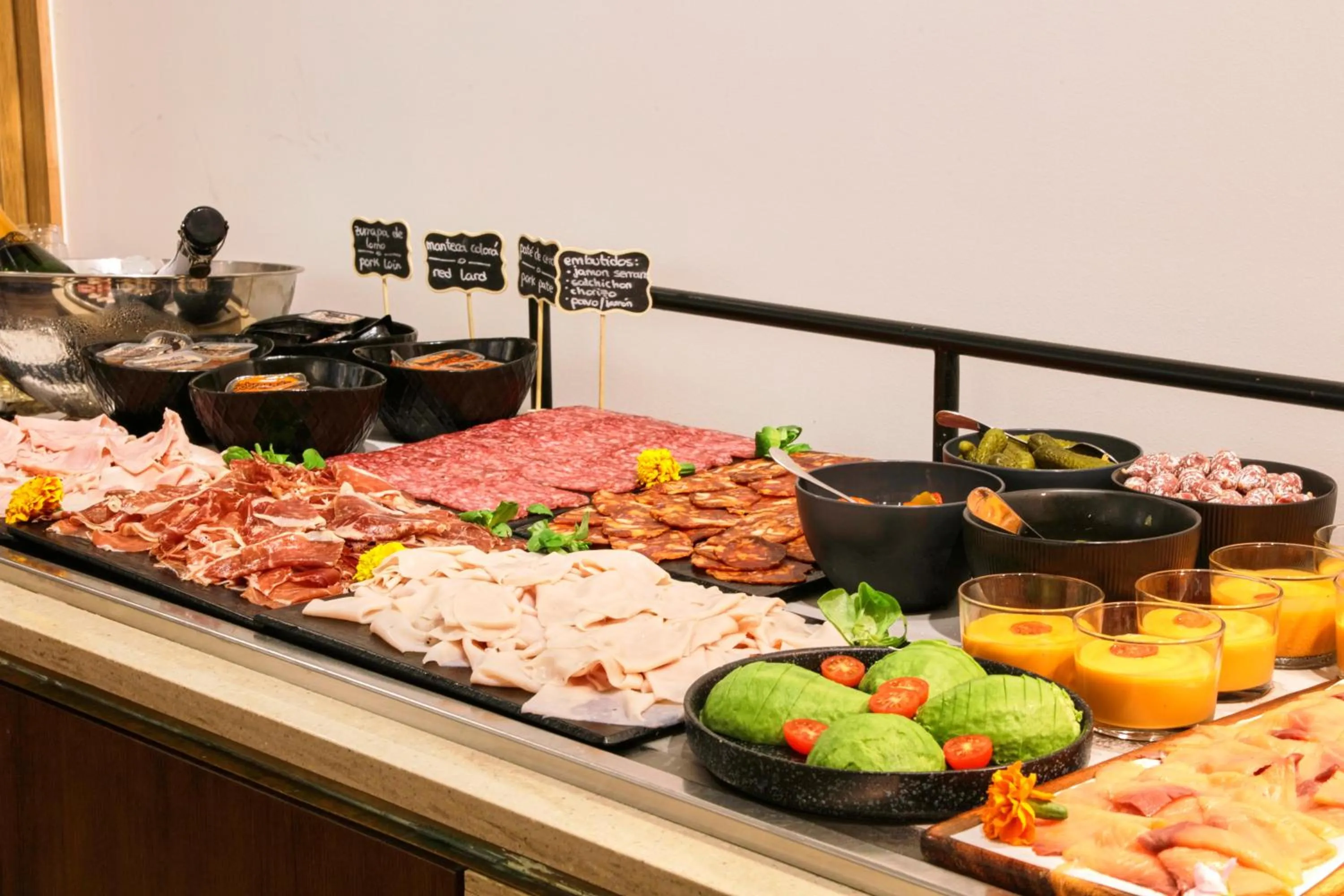 Restaurant/places to eat in Hotel Bécquer