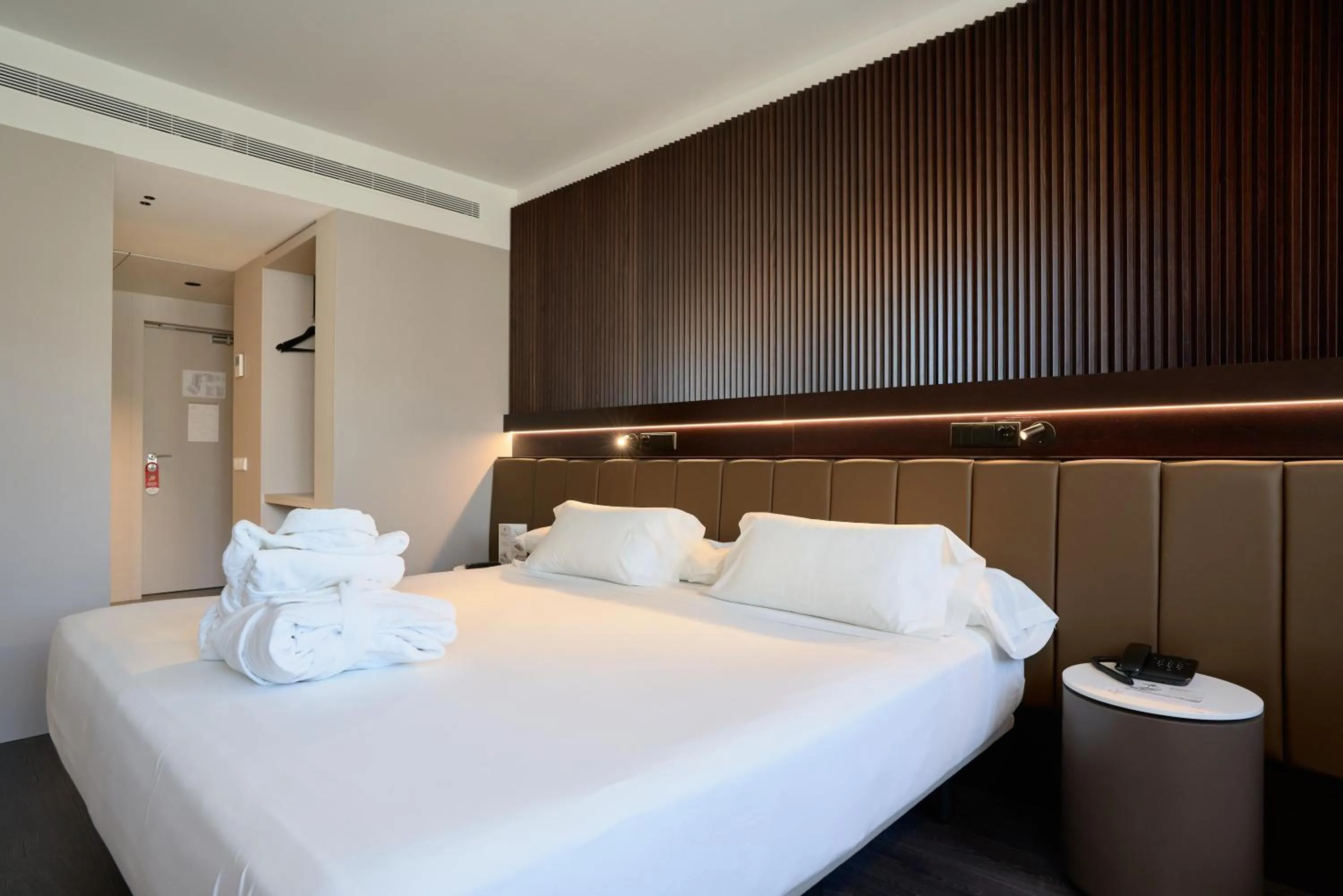 Photo of the whole room, Bed in Hotel Bécquer