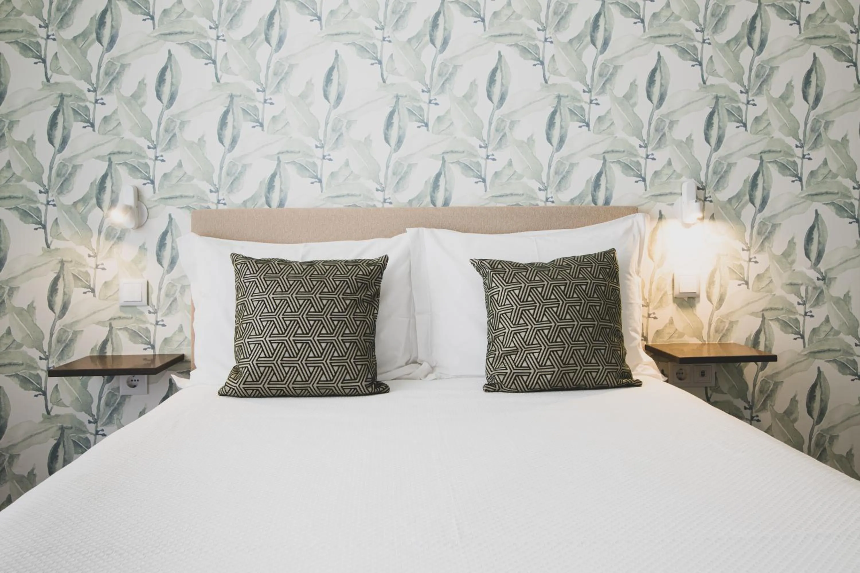 Decorative detail, Bed in Vila Fuzeta Bed & Breakfast