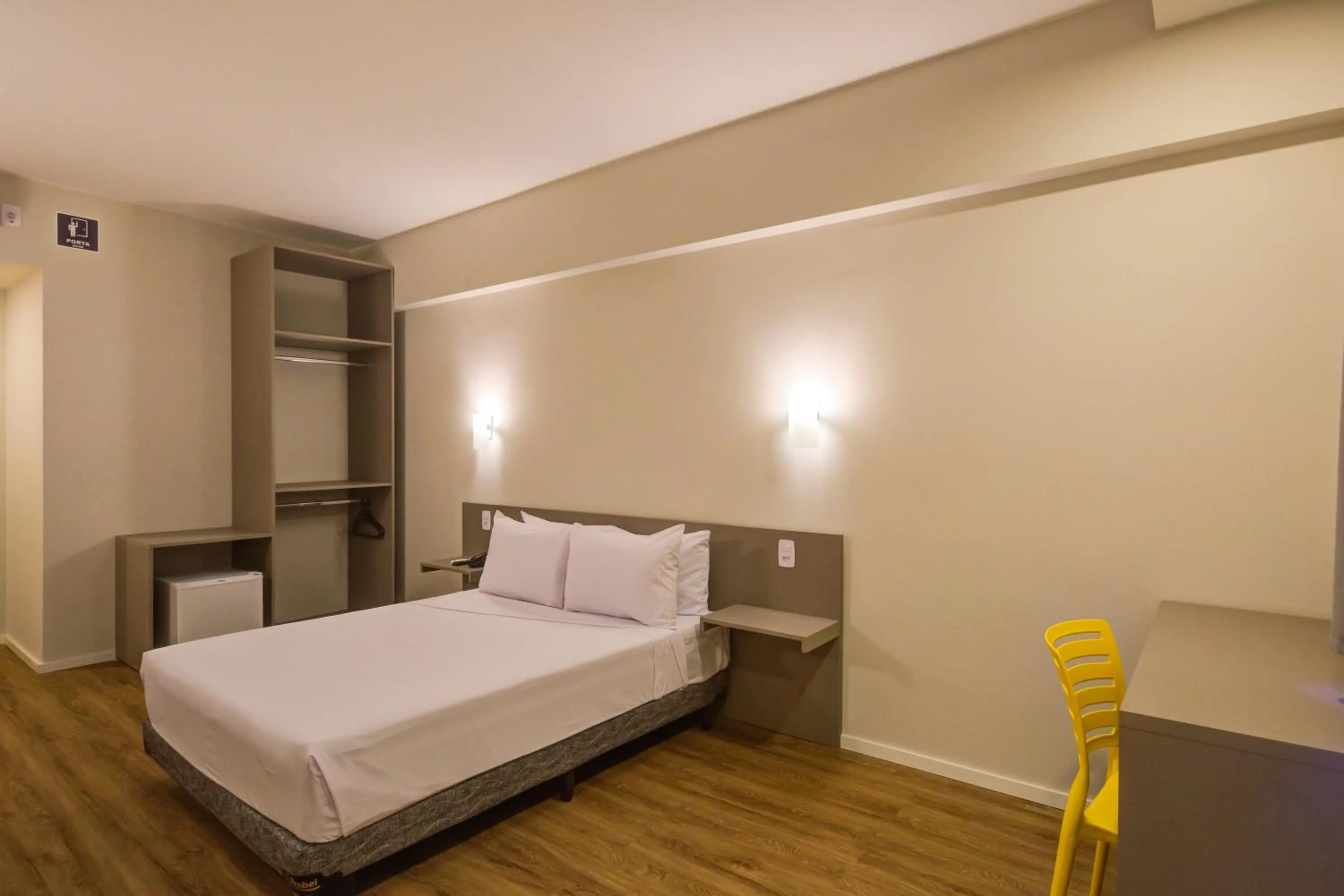 Photo of the whole room, Bed in Transamerica Fit Rio Verde