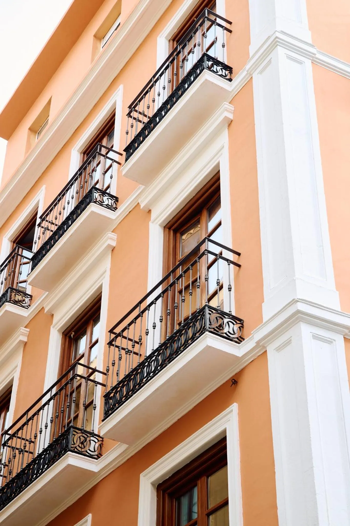 Facade/entrance in Honest Granada Hotel