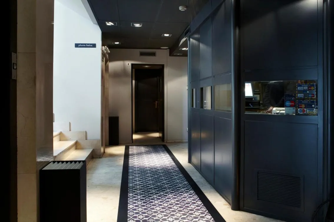 Decorative detail in Hotel Punt 14