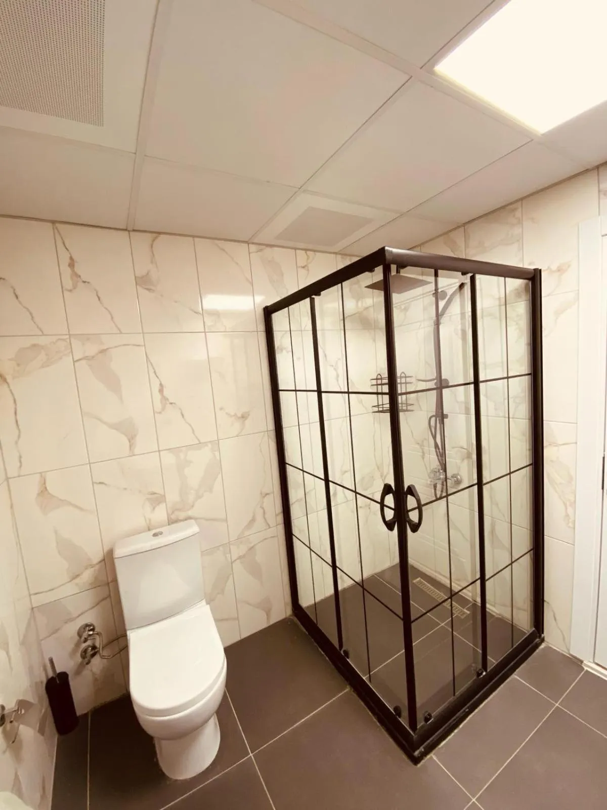 Bathroom in Hodegon Suite Hotel