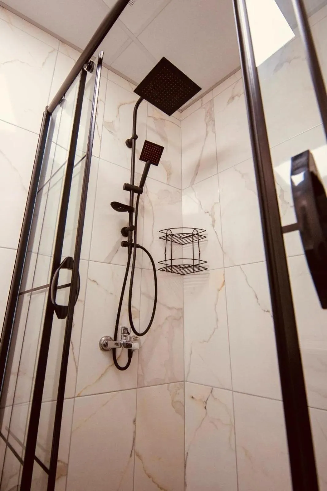 Bathroom in Hodegon Suite Hotel