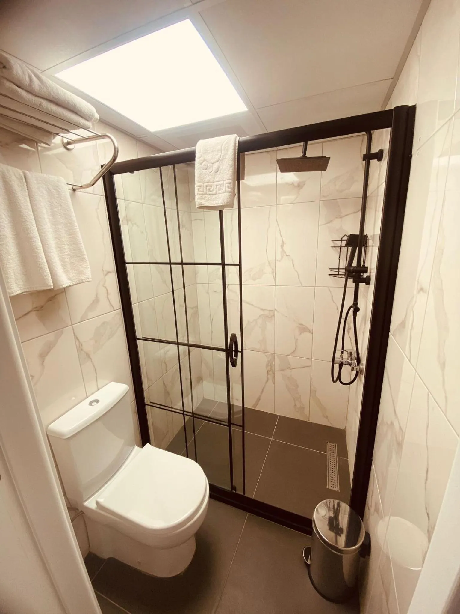 Bathroom in Hodegon Suite Hotel