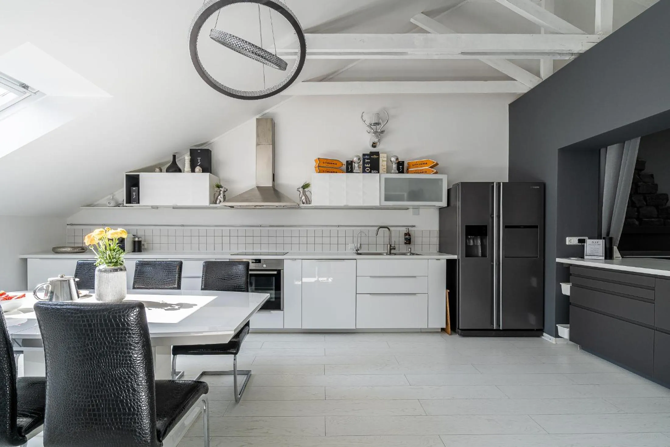 Coffee/tea facilities in Grey House