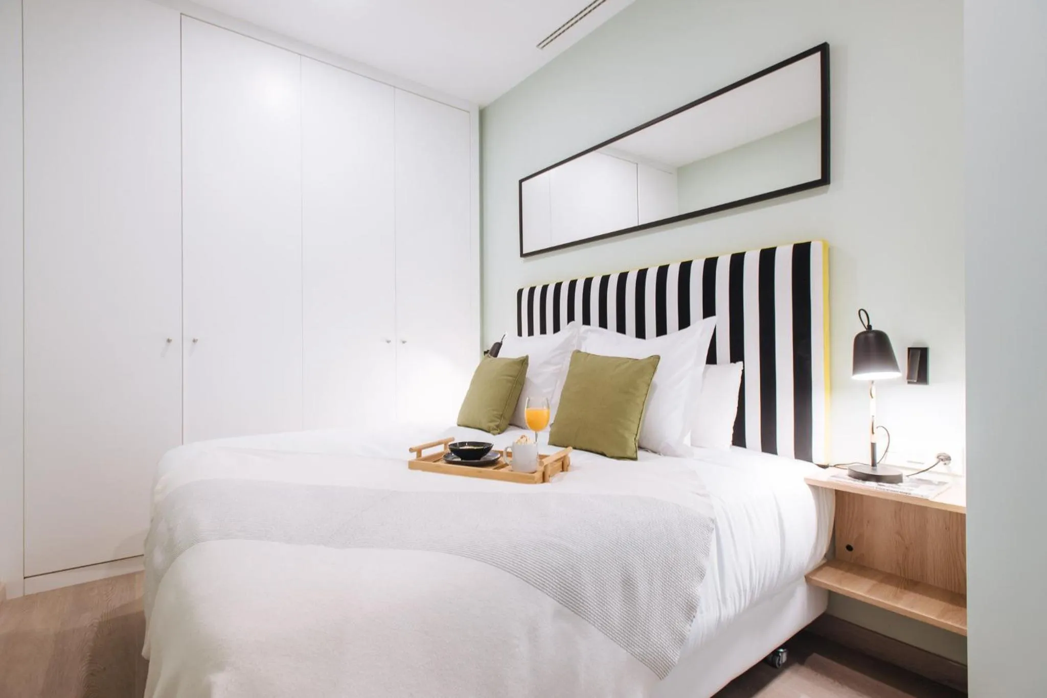 Bedroom, Bed in Sercotel Sevilla Guadalquivir Suites