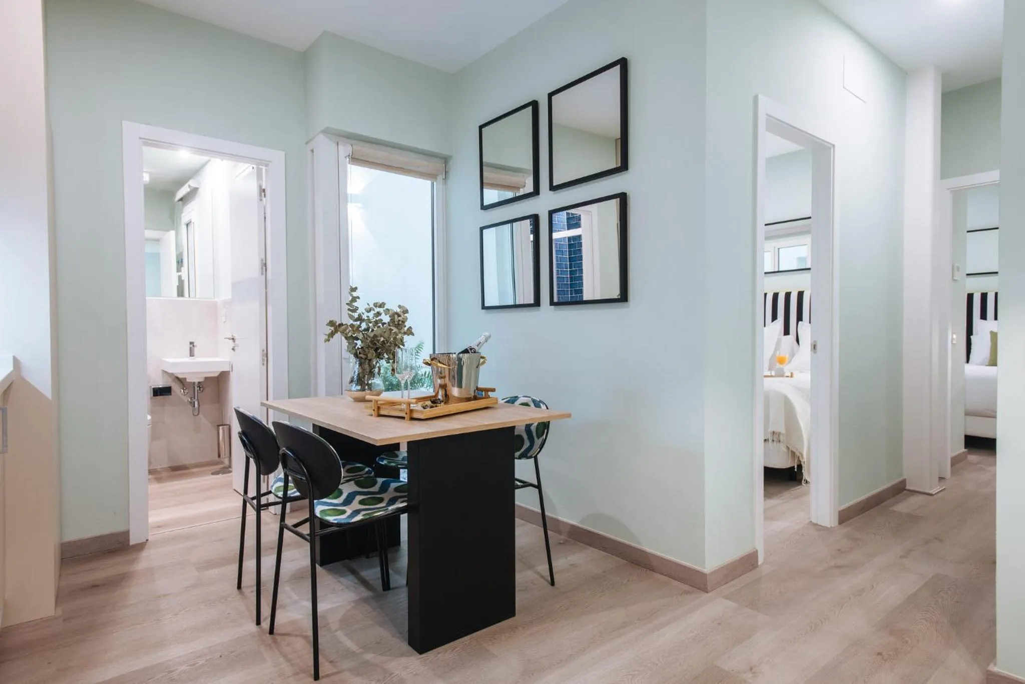 Food and drinks in Sercotel Sevilla Guadalquivir Suites