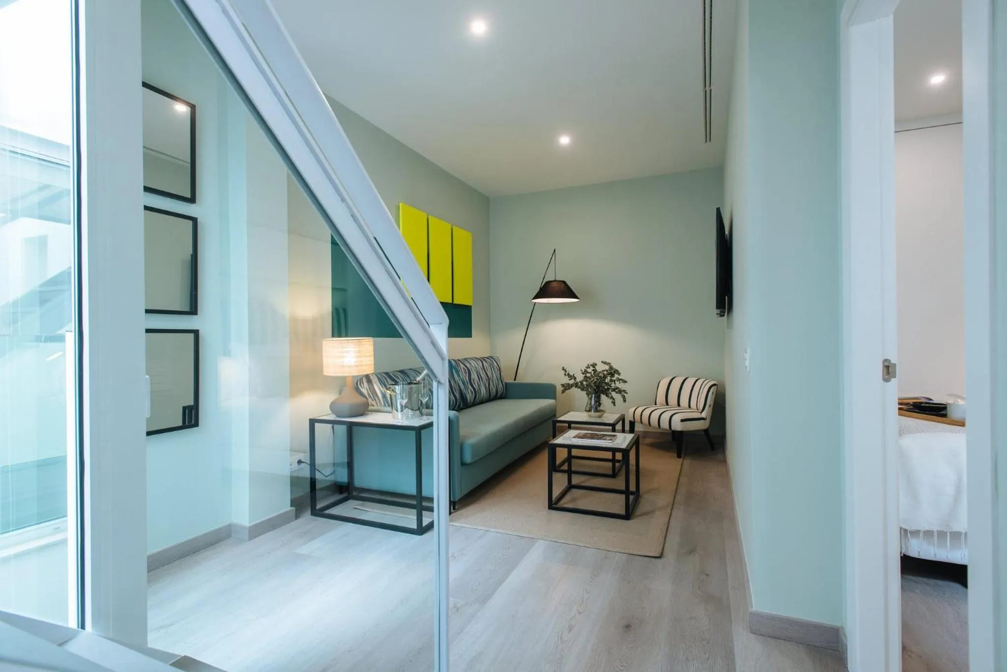 Food and drinks, Bed in Sercotel Sevilla Guadalquivir Suites