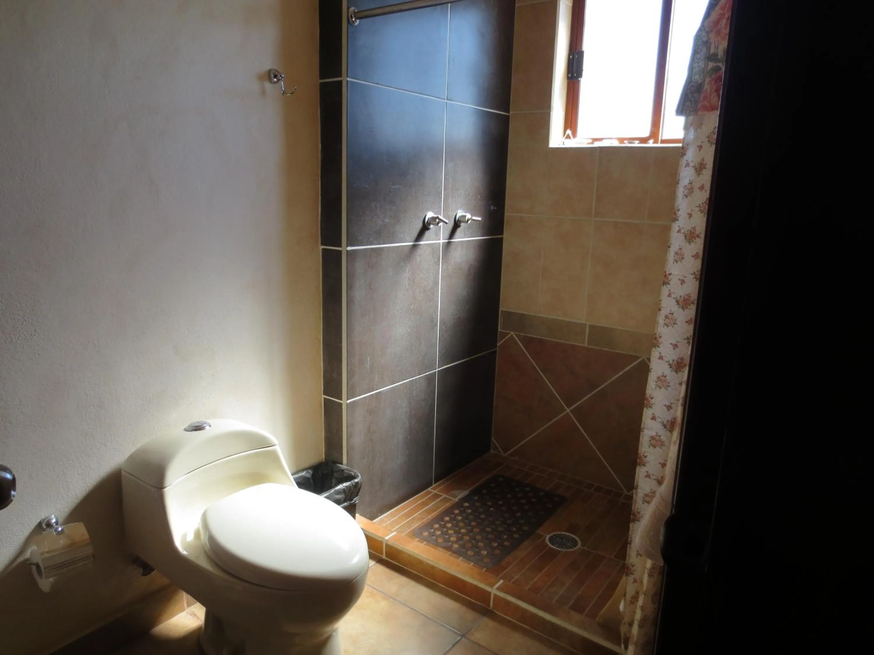 Toilet in Casa Celia Hotel Restaurante