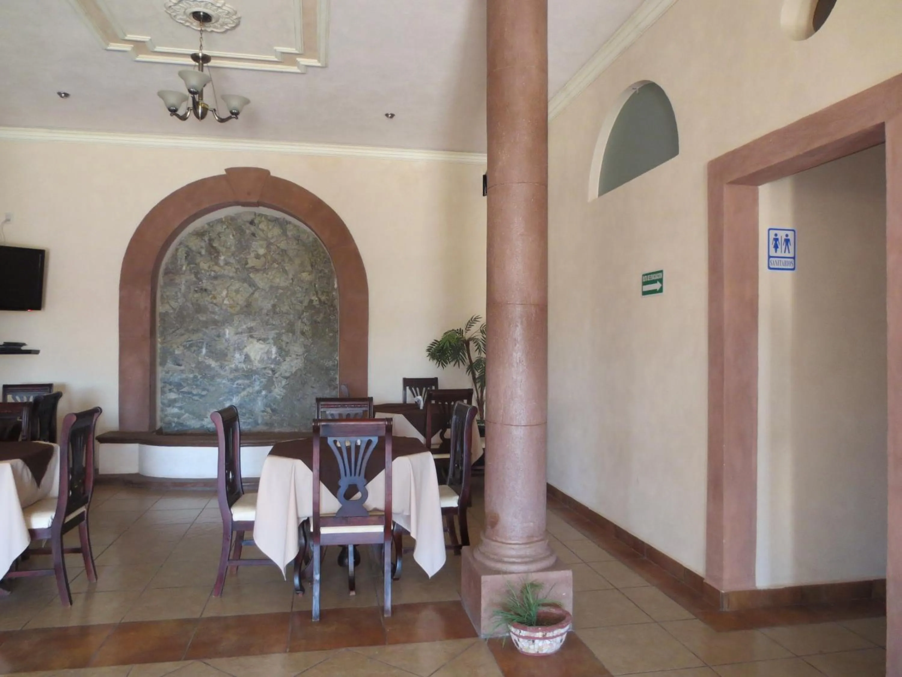 Restaurant/places to eat in Casa Celia Hotel Restaurante