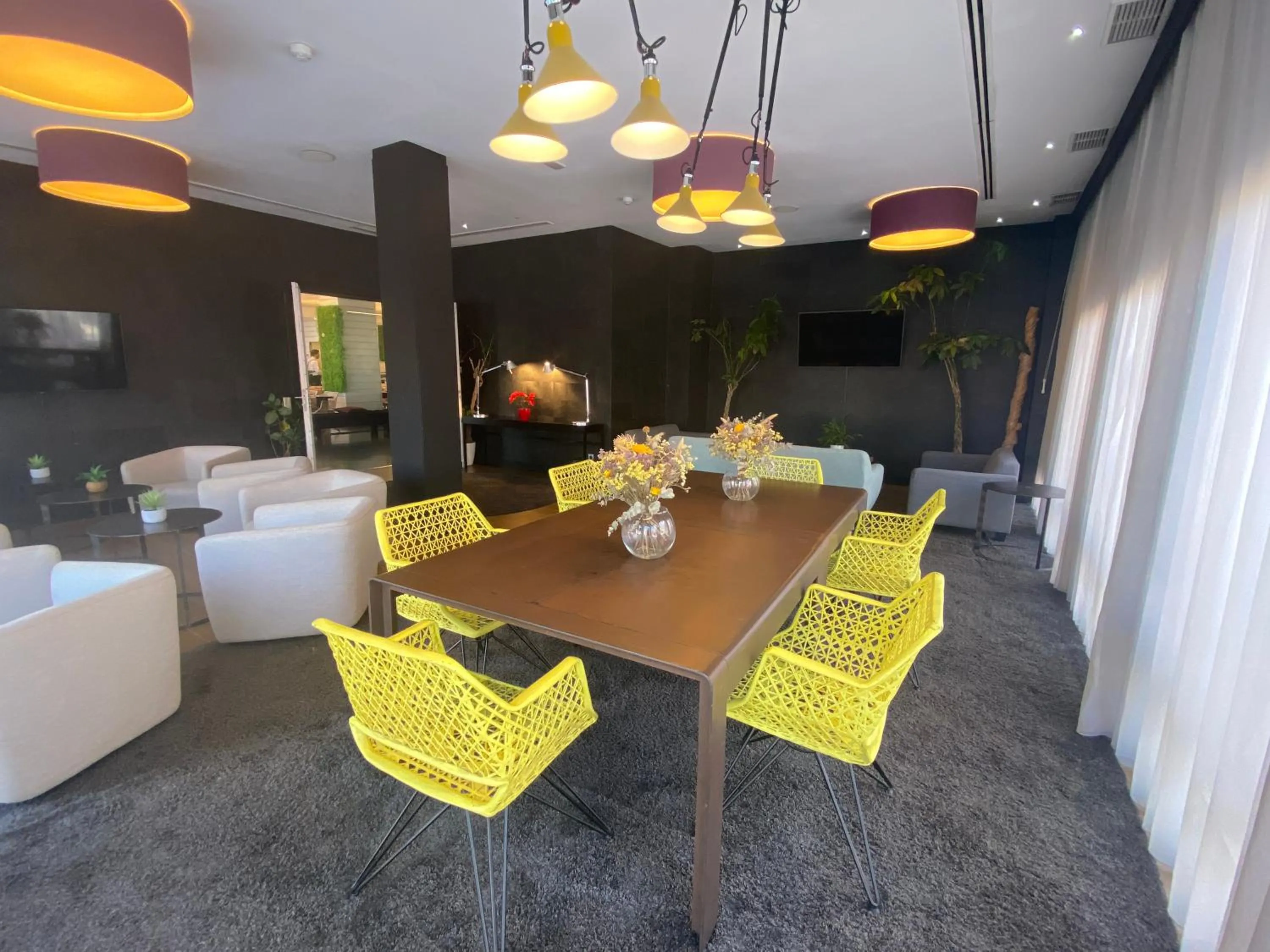 Communal lounge/ TV room in Zenit Conde de Orgaz