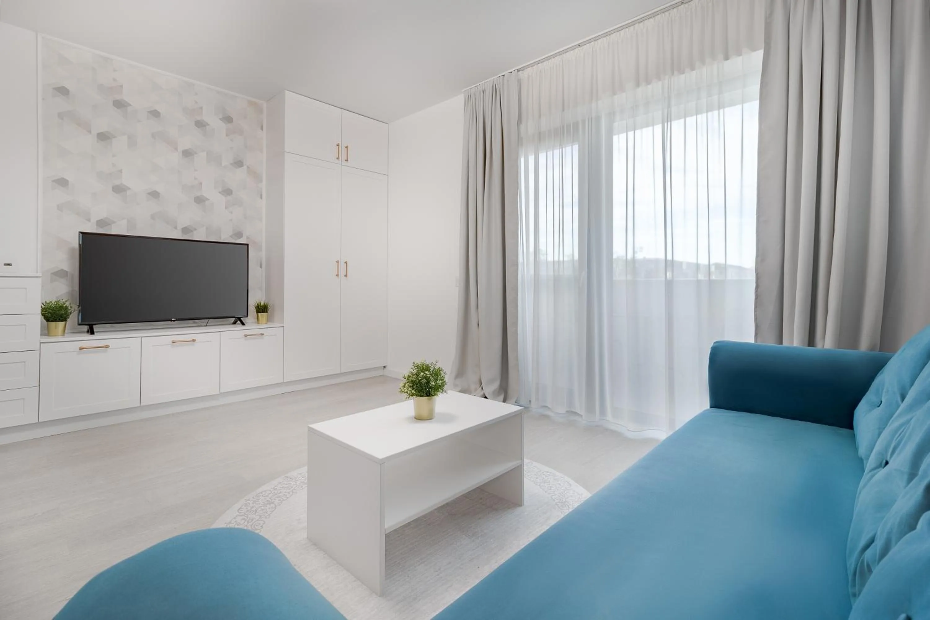 TV and multimedia in Prima by the River