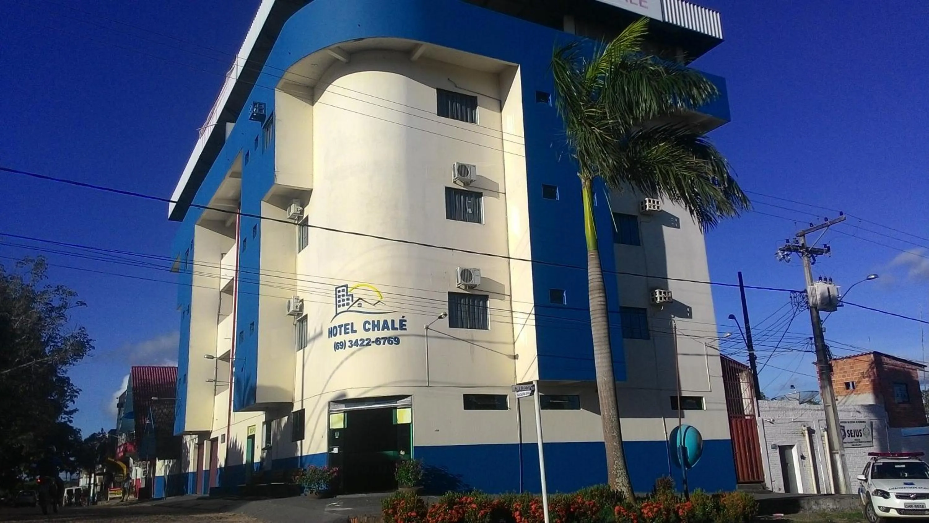 Facade/entrance in Hotel Chalé Ji-Parana