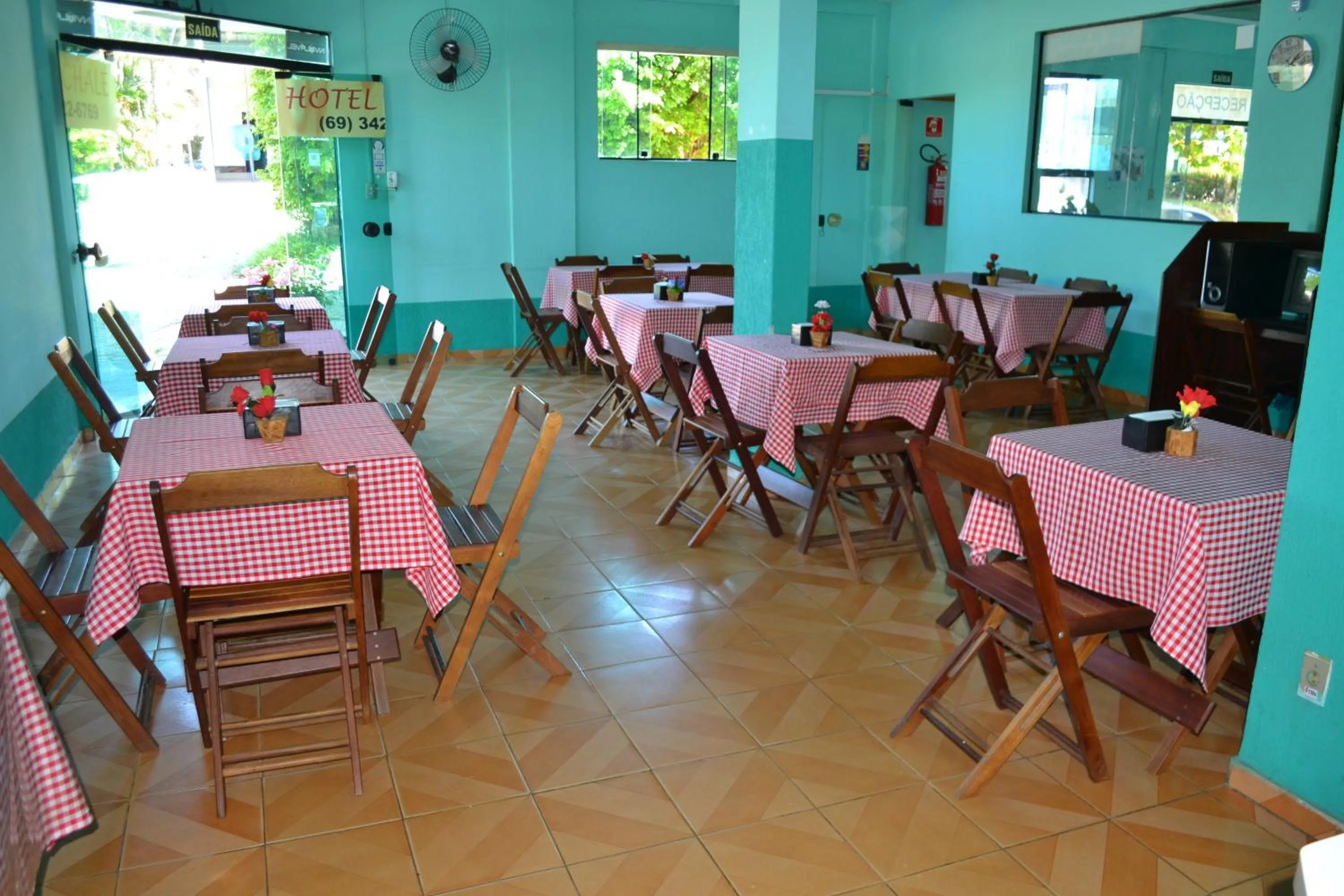 Dining area in Hotel Chalé Ji-Parana