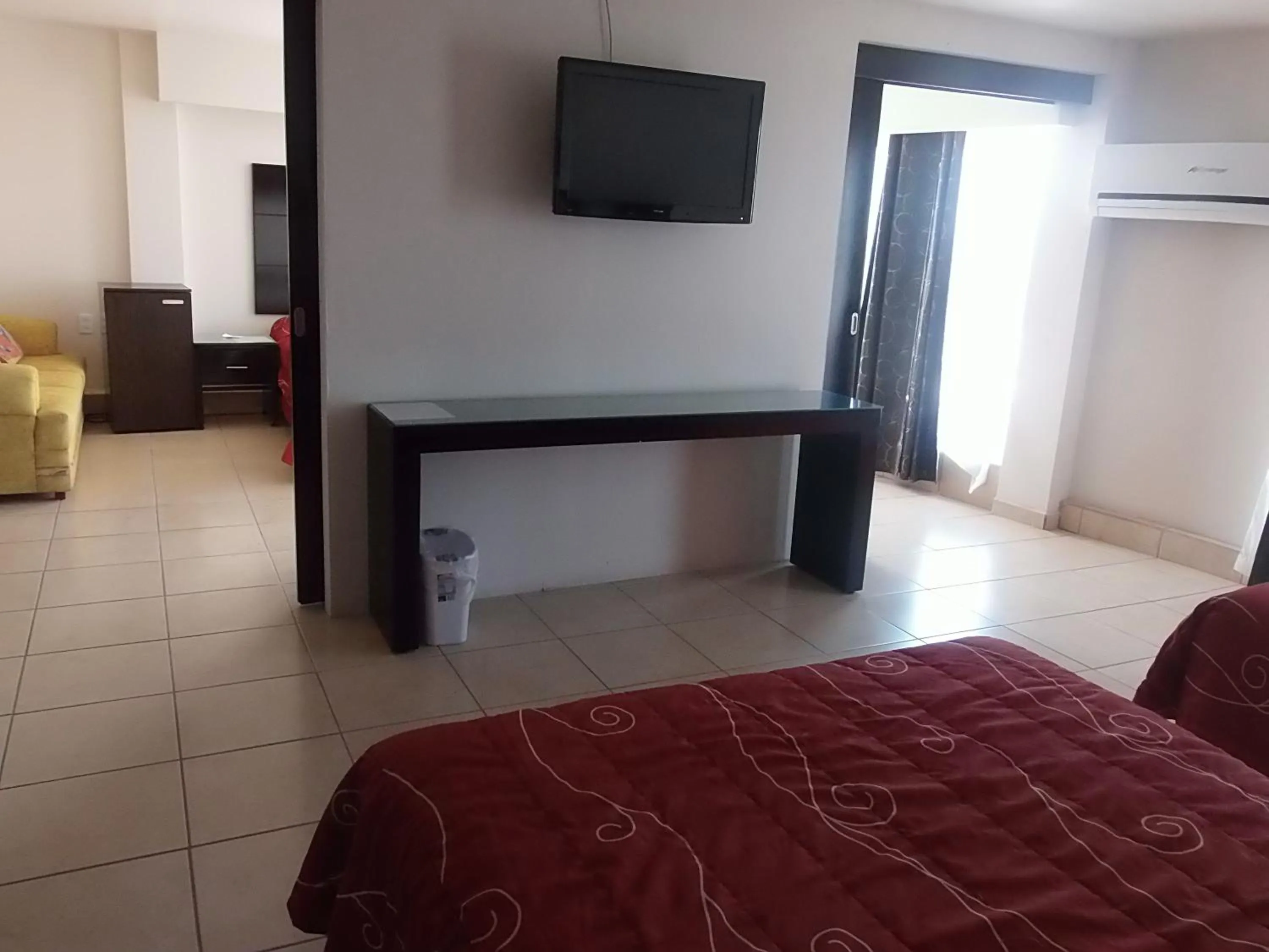 Bedroom in Hotel Raldos Inn