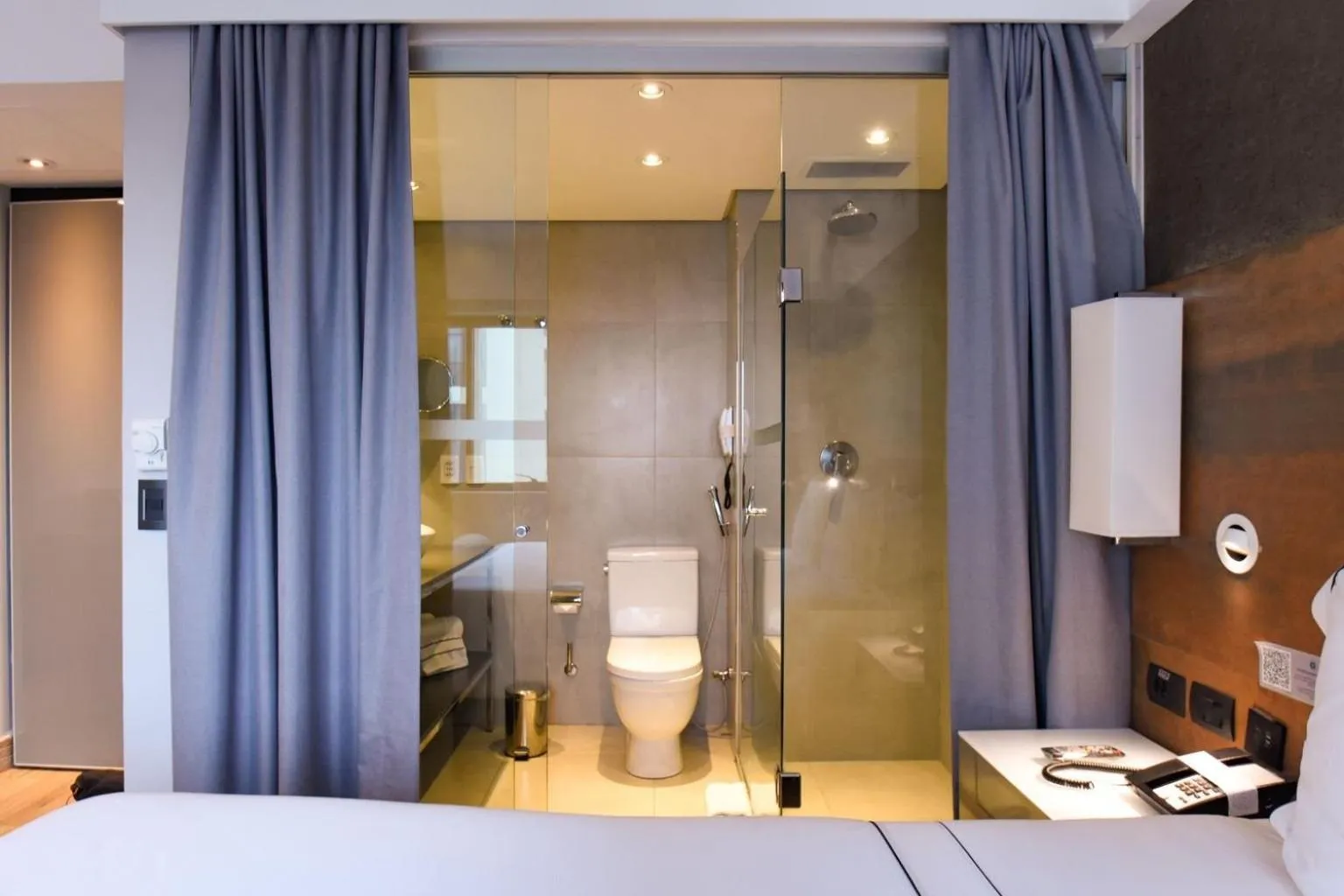 ELEGANCE SUÍTES IBIRAPUERA