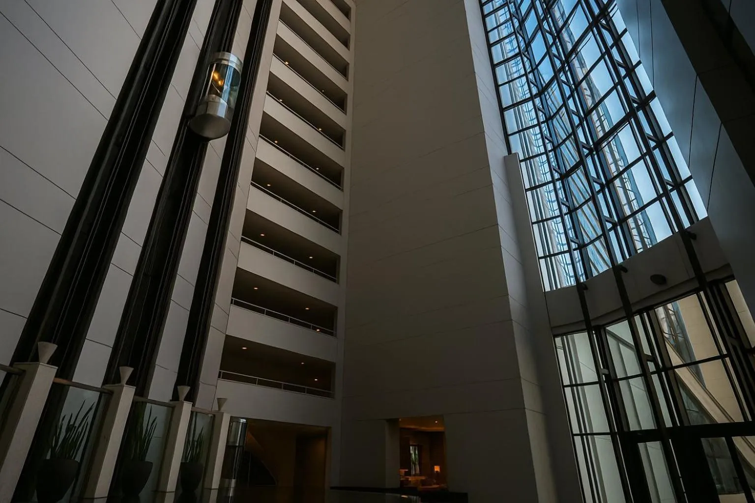 ELEGANCE SUÍTES IBIRAPUERA