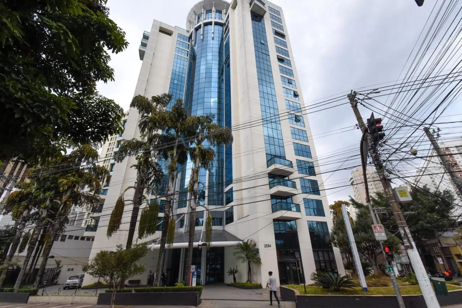 ELEGANCE SUÍTES IBIRAPUERA