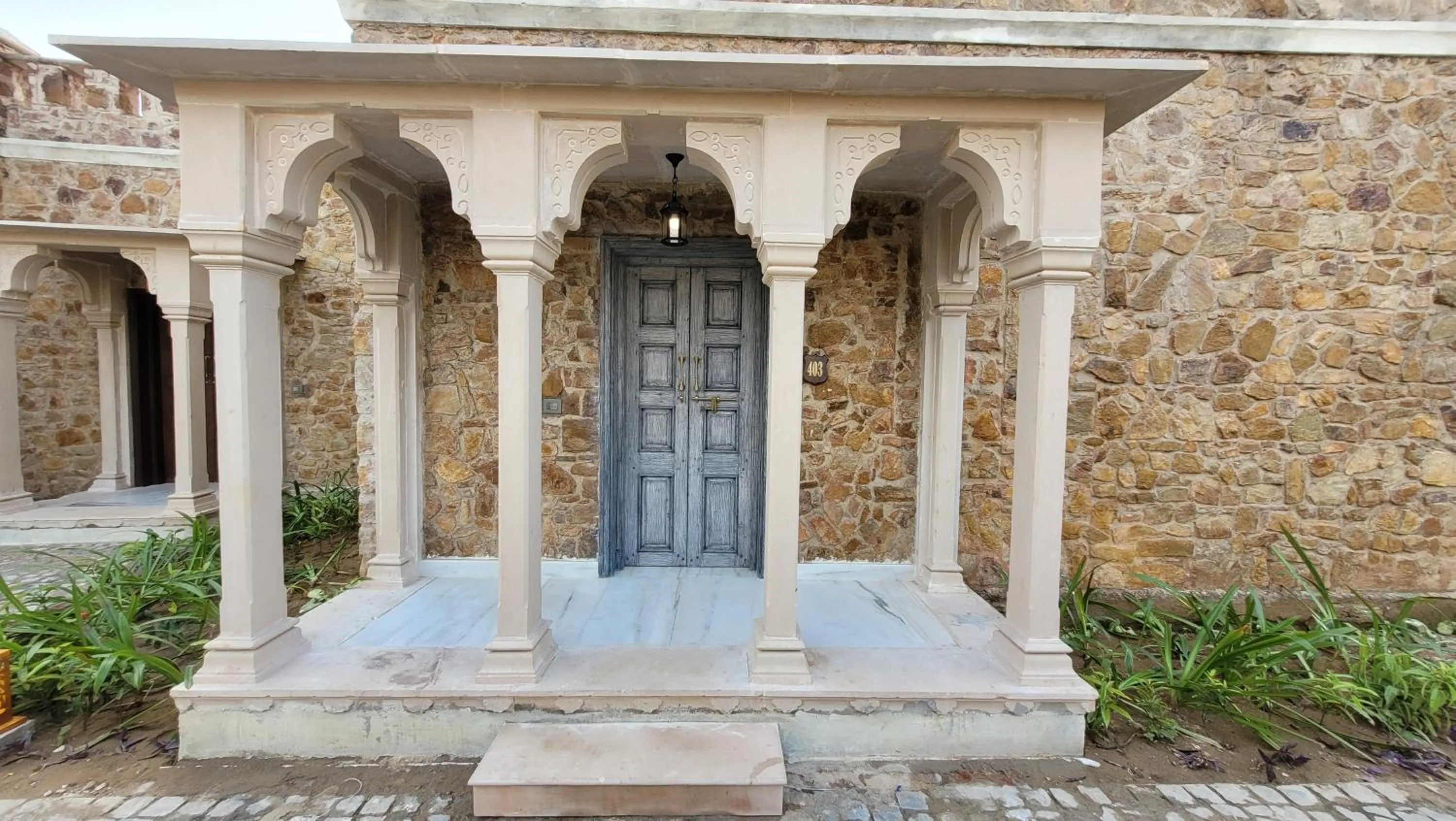 Facade/entrance in Juna Mahal Jungle Resort Ranthambore