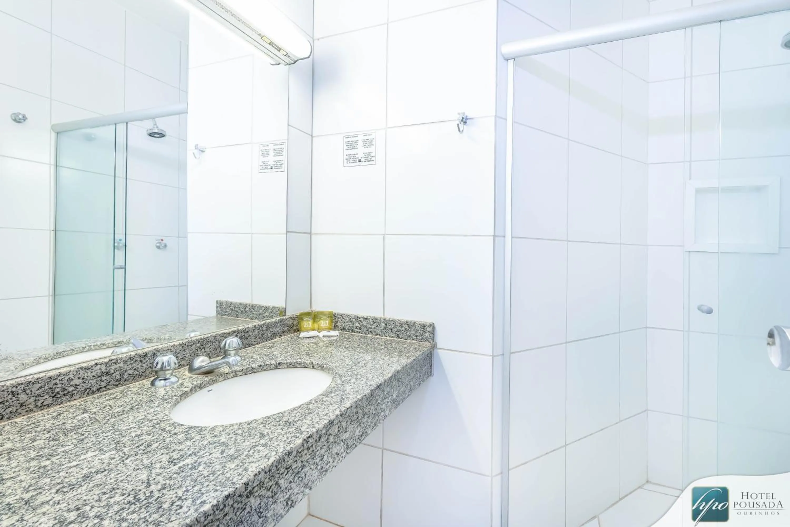 Toilet in Hotel Pousada Ourinhos