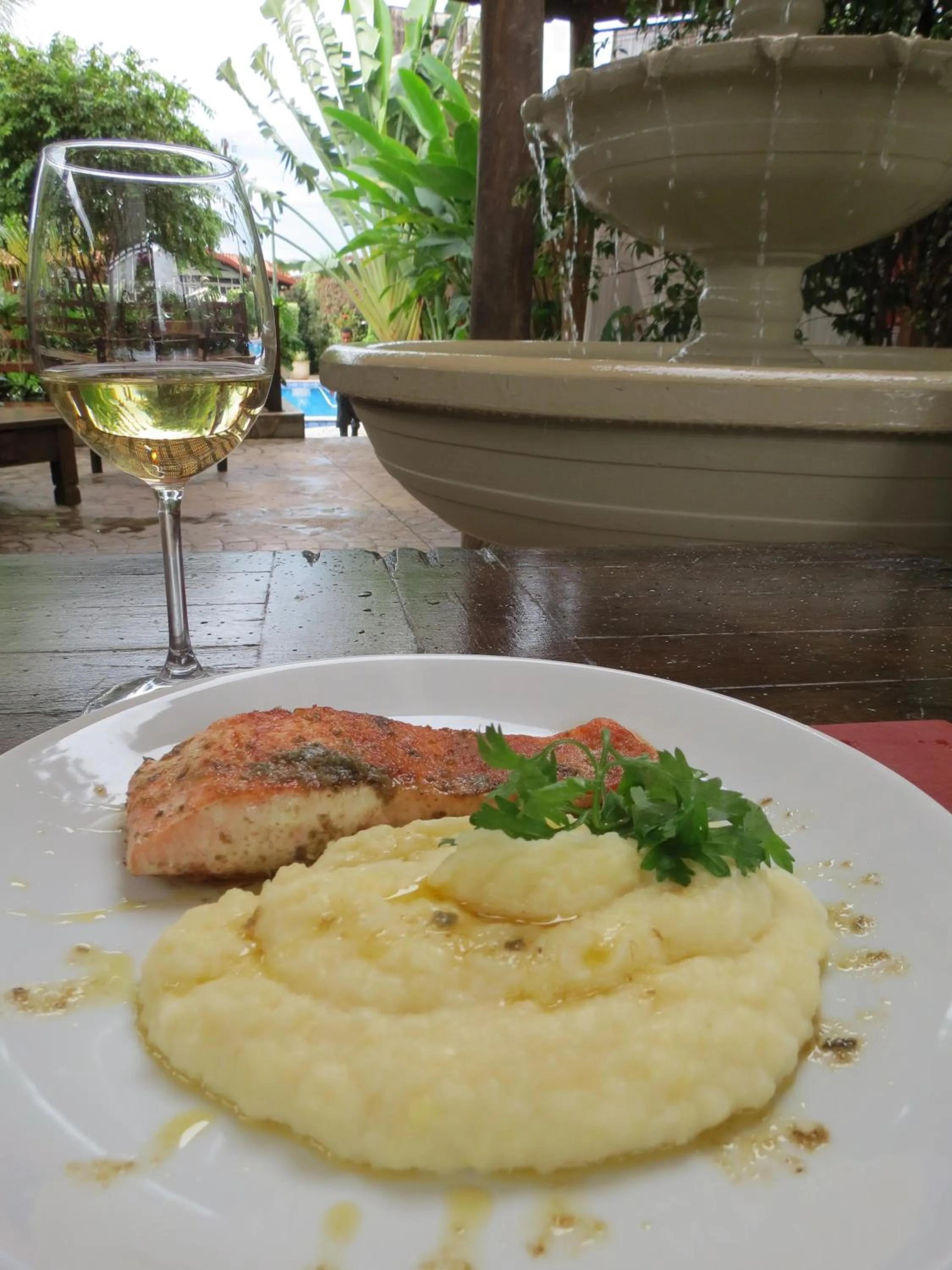 Dining area in Hotel Pousada Ourinhos