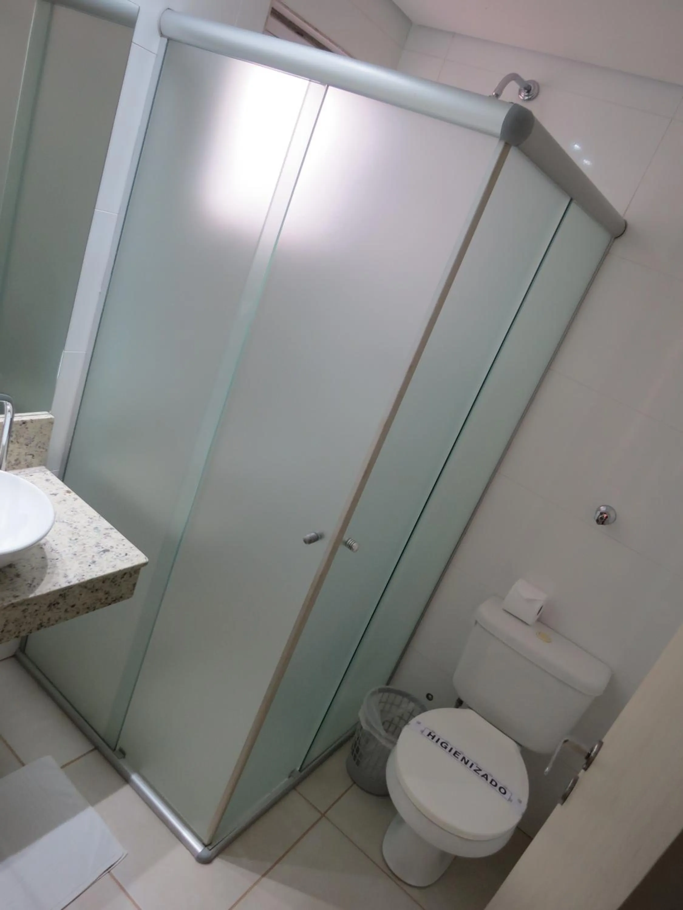 Bathroom in Hotel Pousada Ourinhos