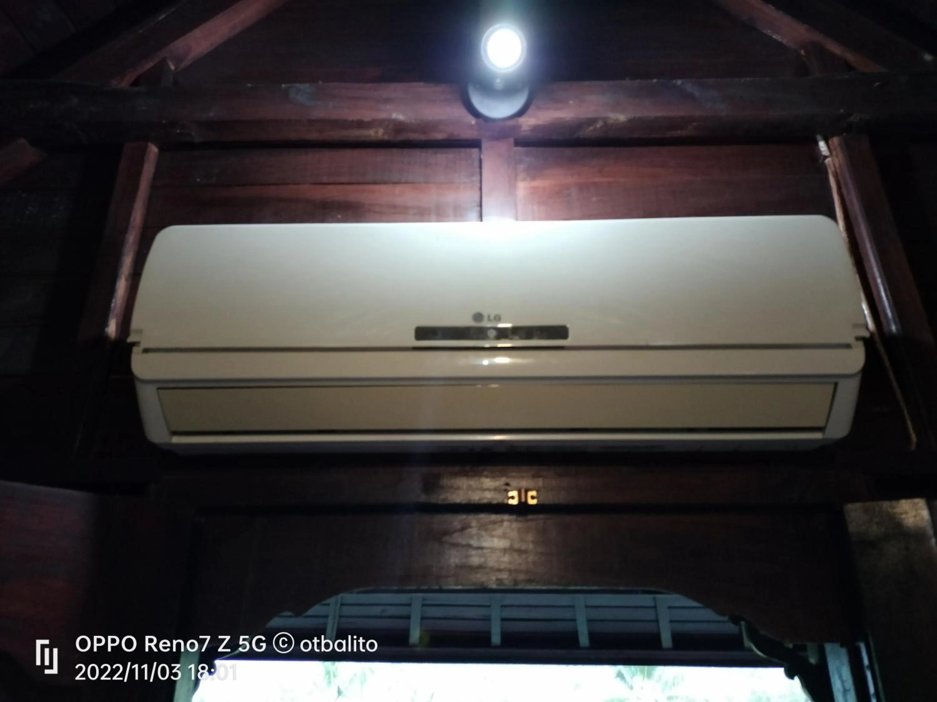 air conditioner in D'kailash Retreat