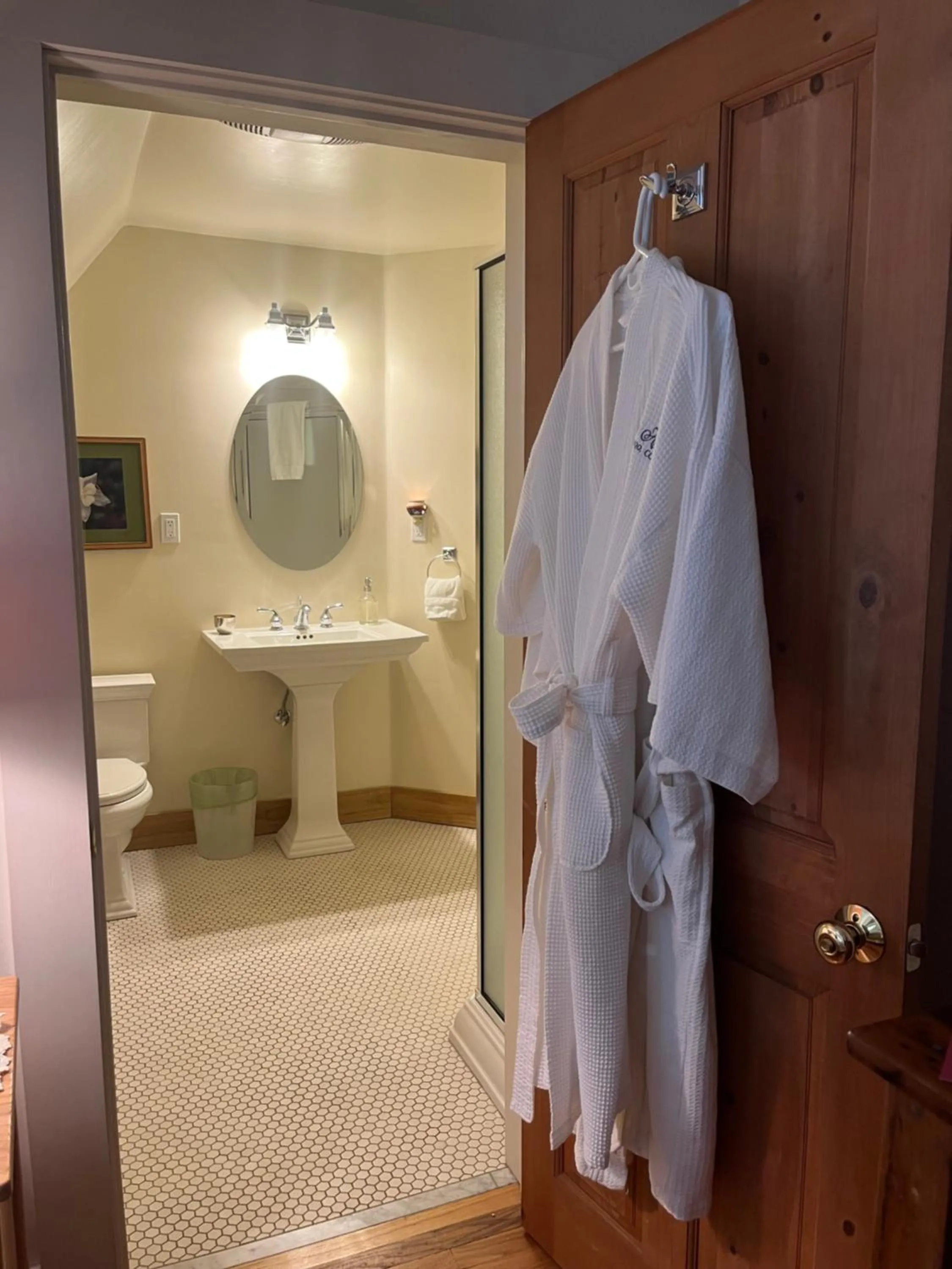 Bathroom in Gable House Bed and Breakfast Inn