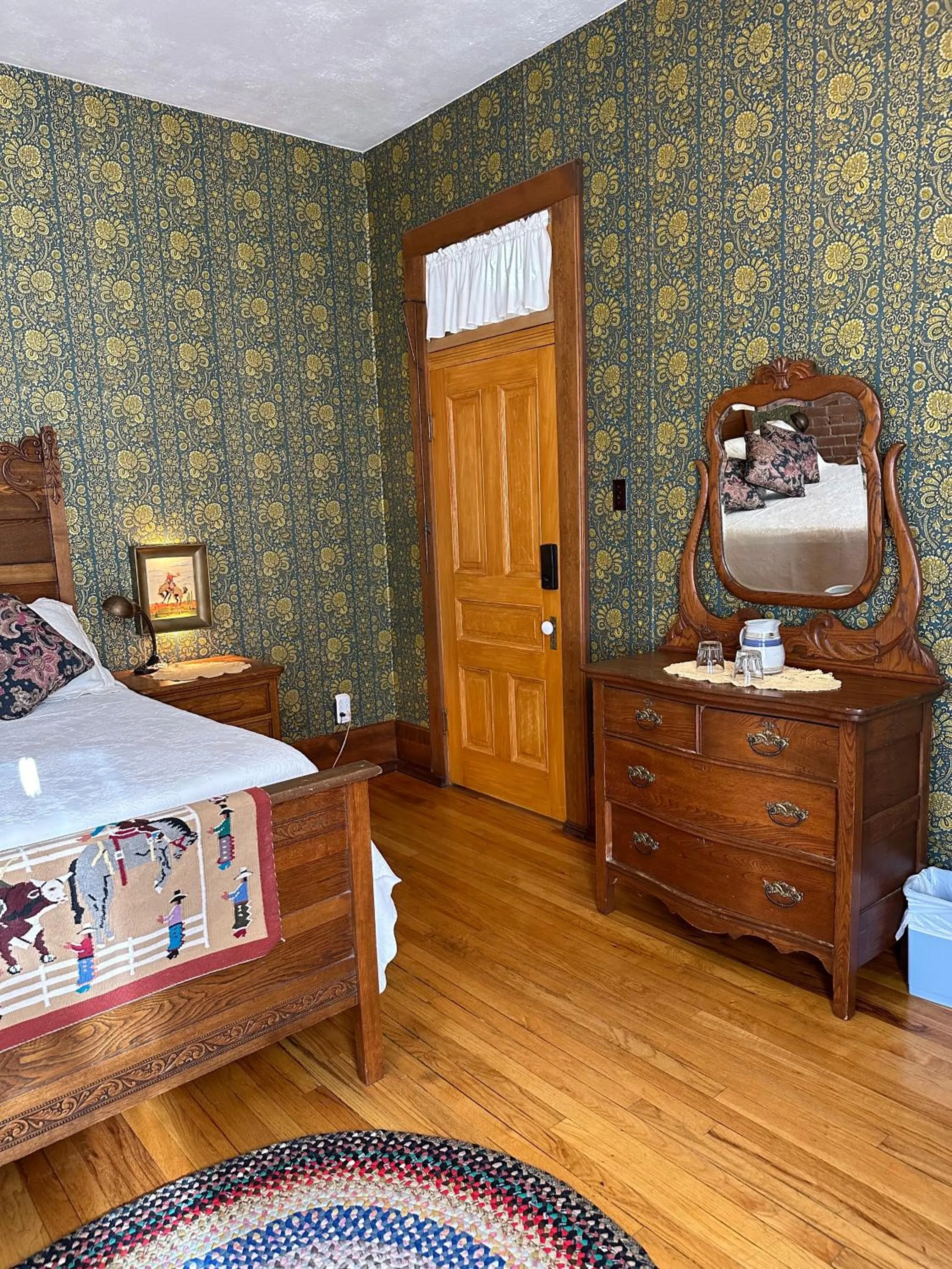 Bedroom, Bed in Gable House Bed and Breakfast Inn