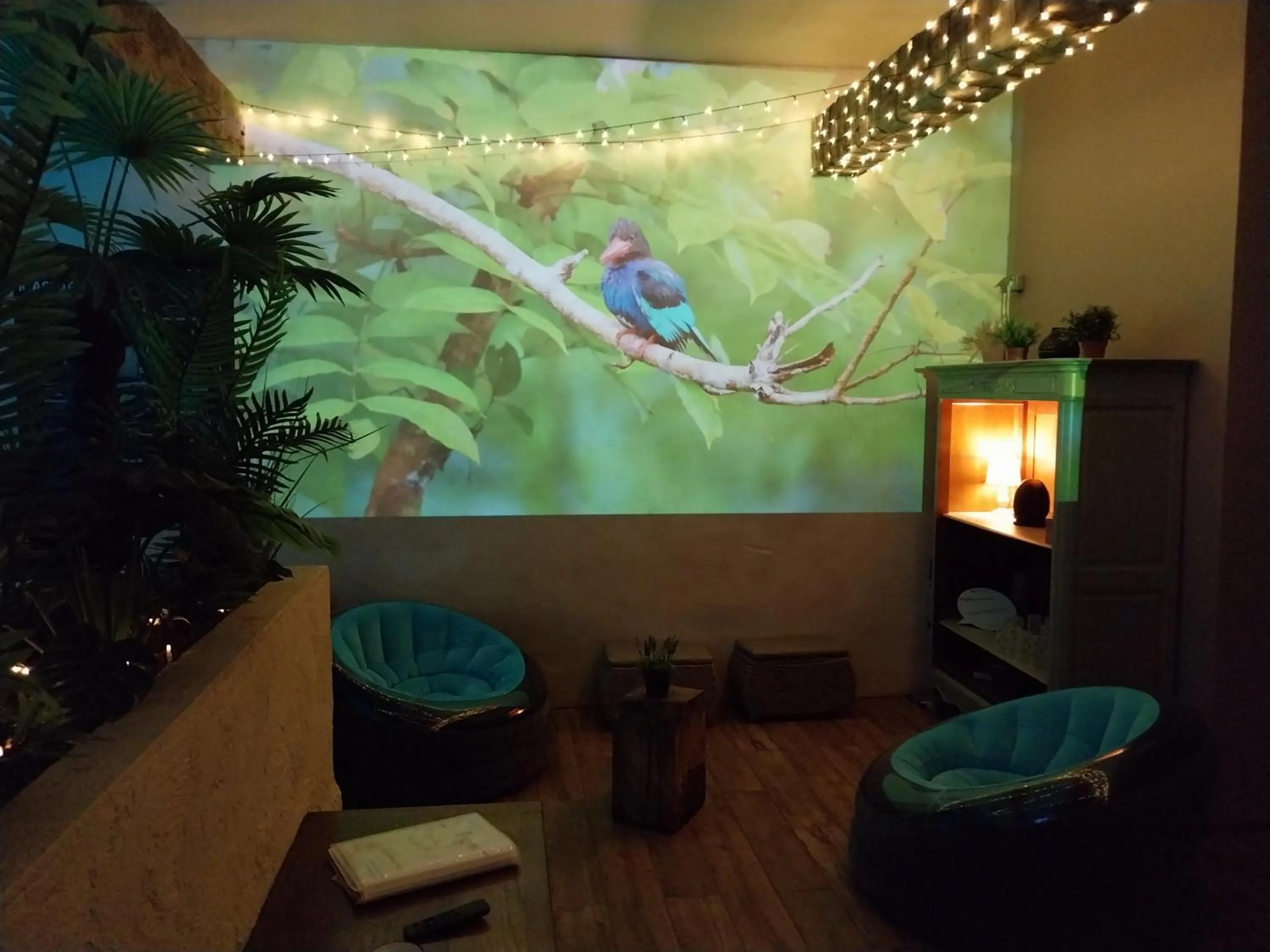 Communal lounge/ TV room in LA GRANGE DES FRANGINES