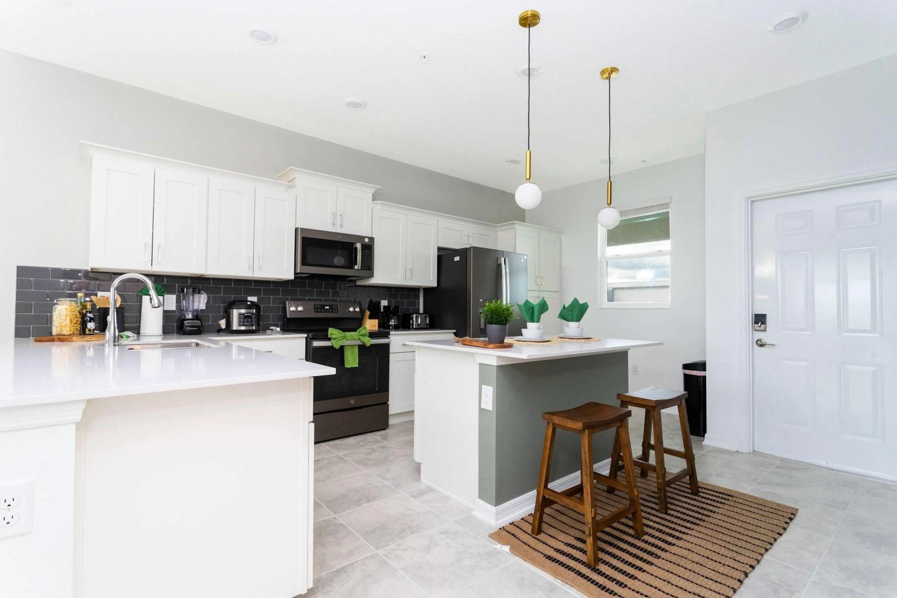 Gorgeous 2Bd Apto Close to Disney @ Storey Lake 404 3191