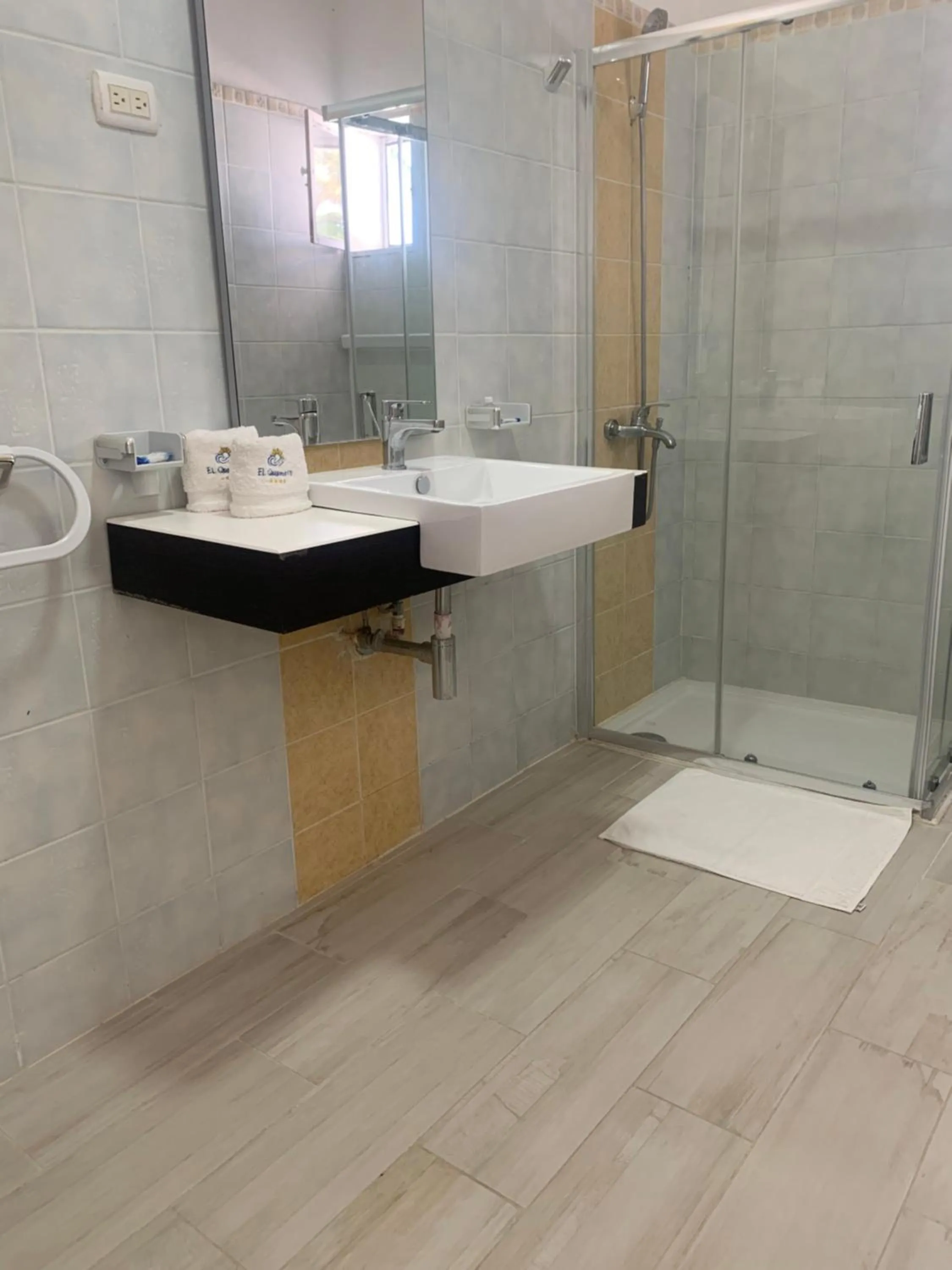 Bathroom in Hotel El Quemaito - Luxury Oceanfront Retreat