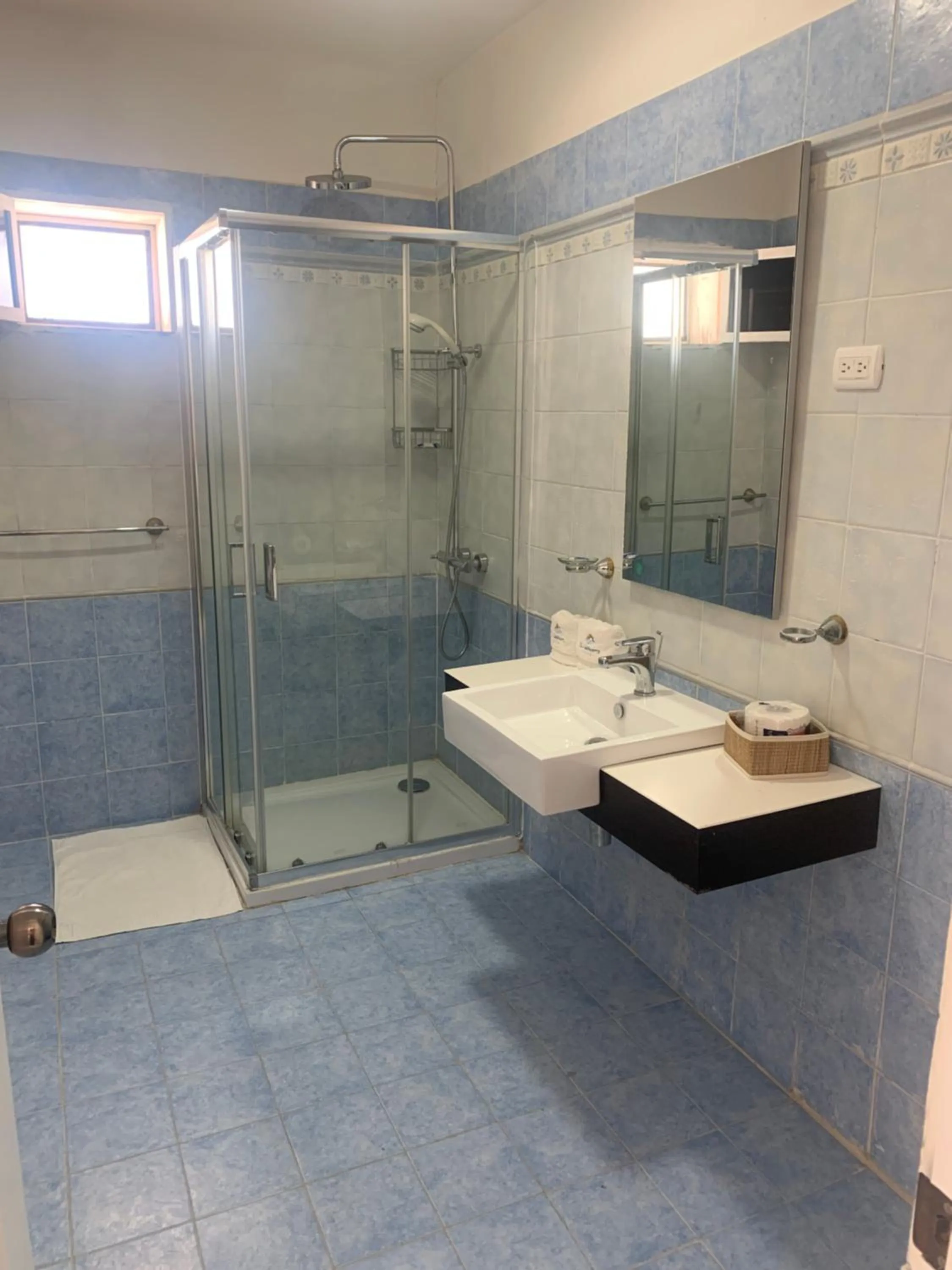 Bathroom in Hotel El Quemaito - Luxury Oceanfront Retreat