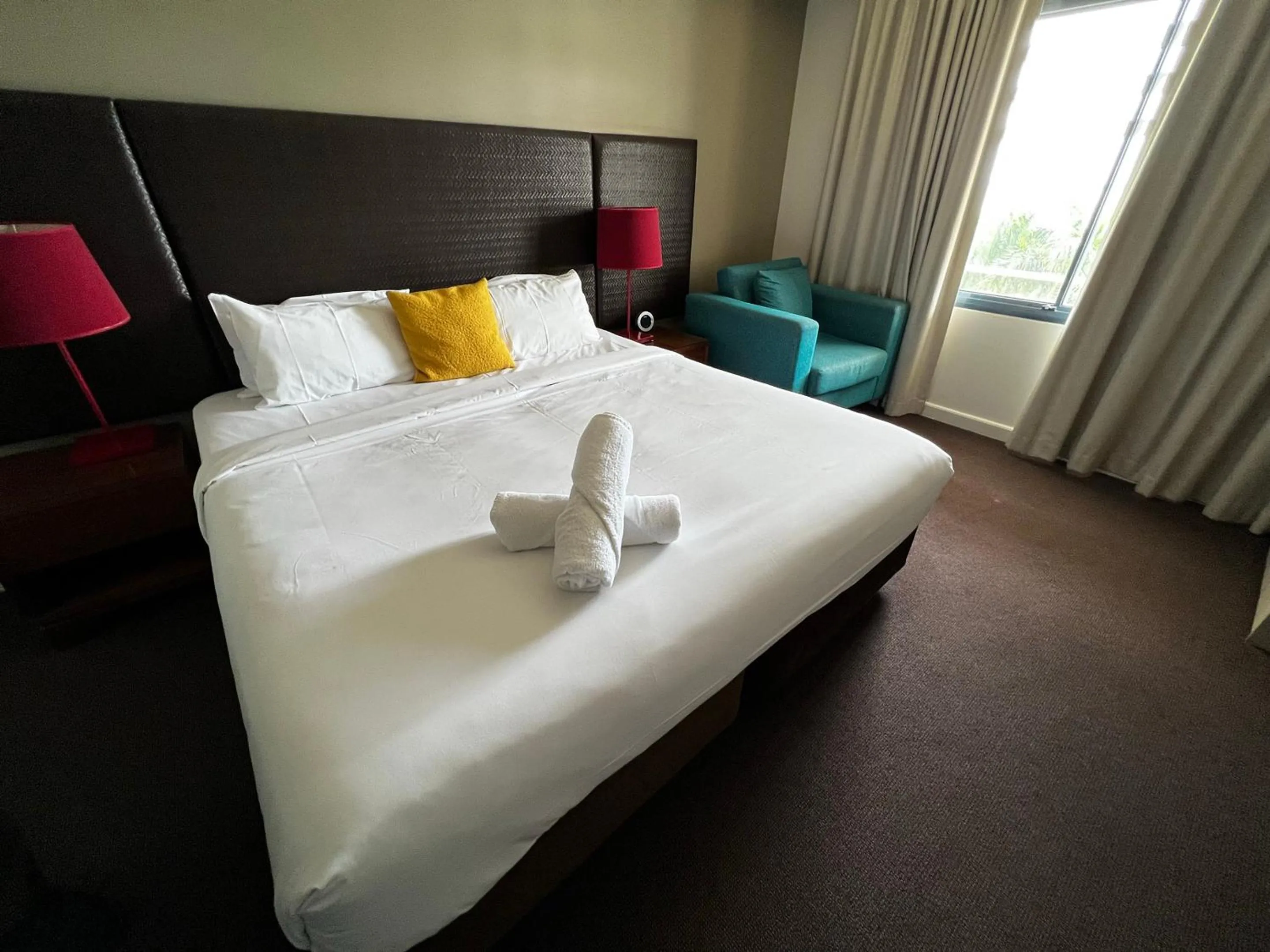 Bedroom, Bed in Darwin Esplanade Central Official