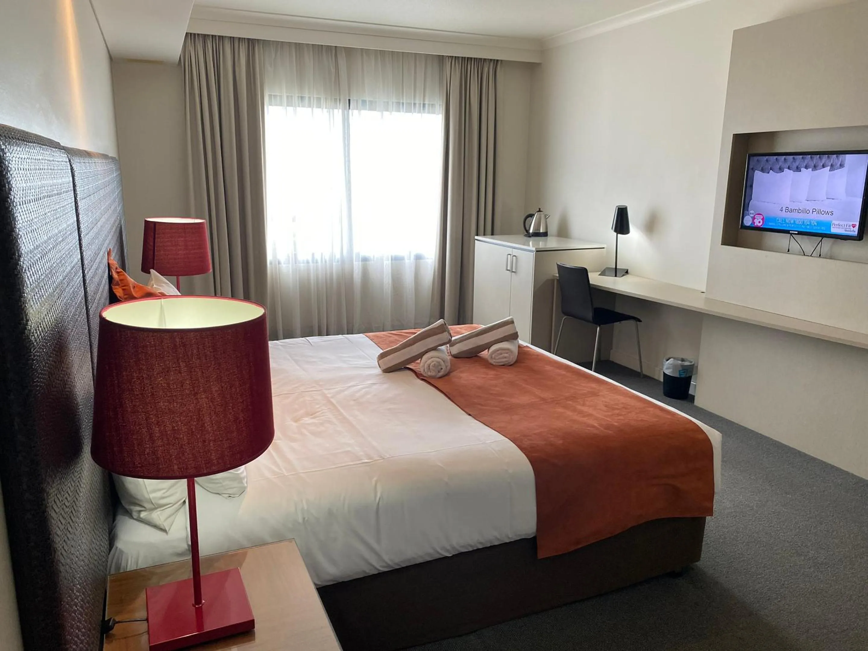 Bedroom, Bed in Darwin Esplanade Central Official