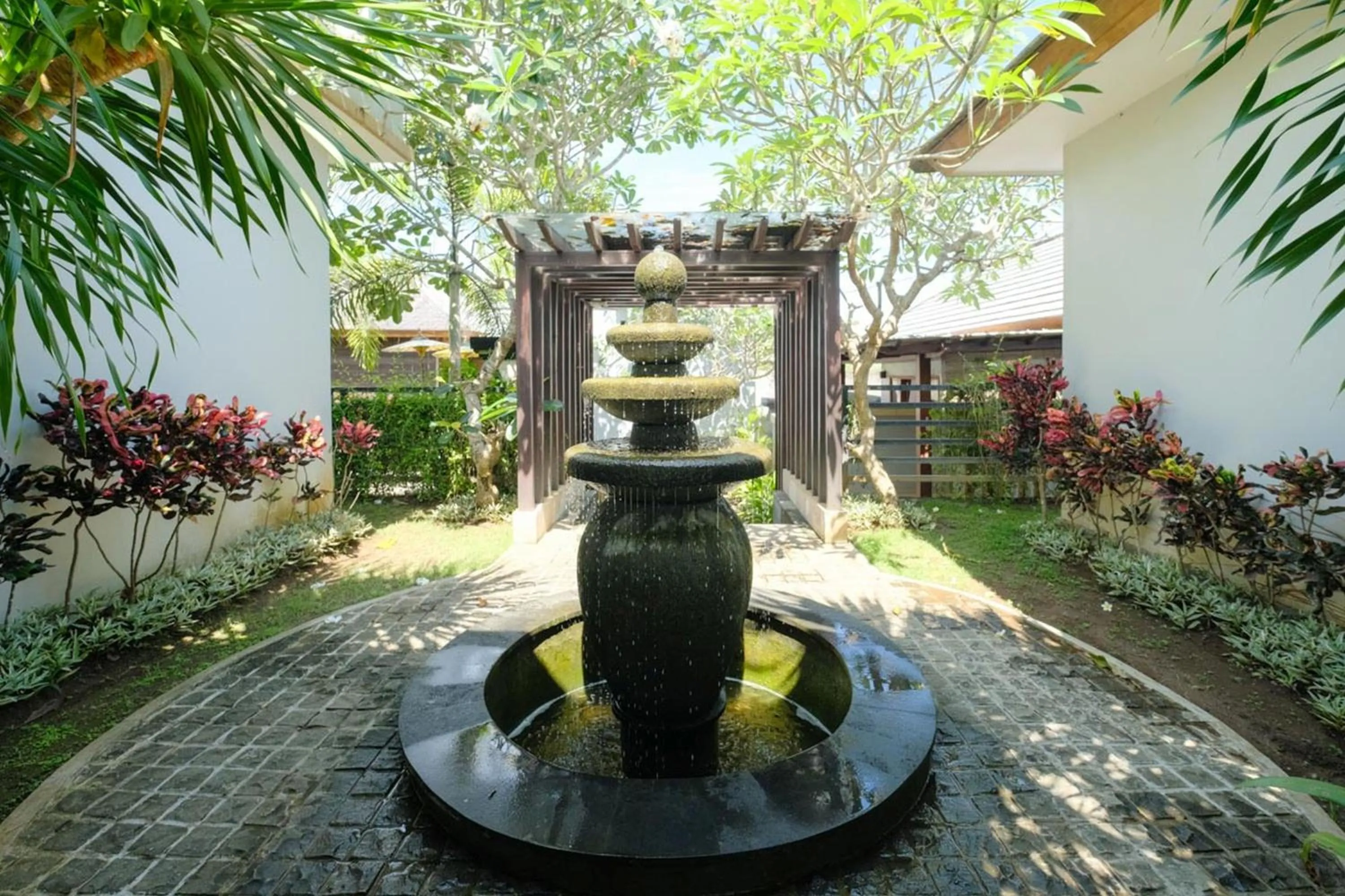 Garden in Dinar Hills Ungasan by The Lavana